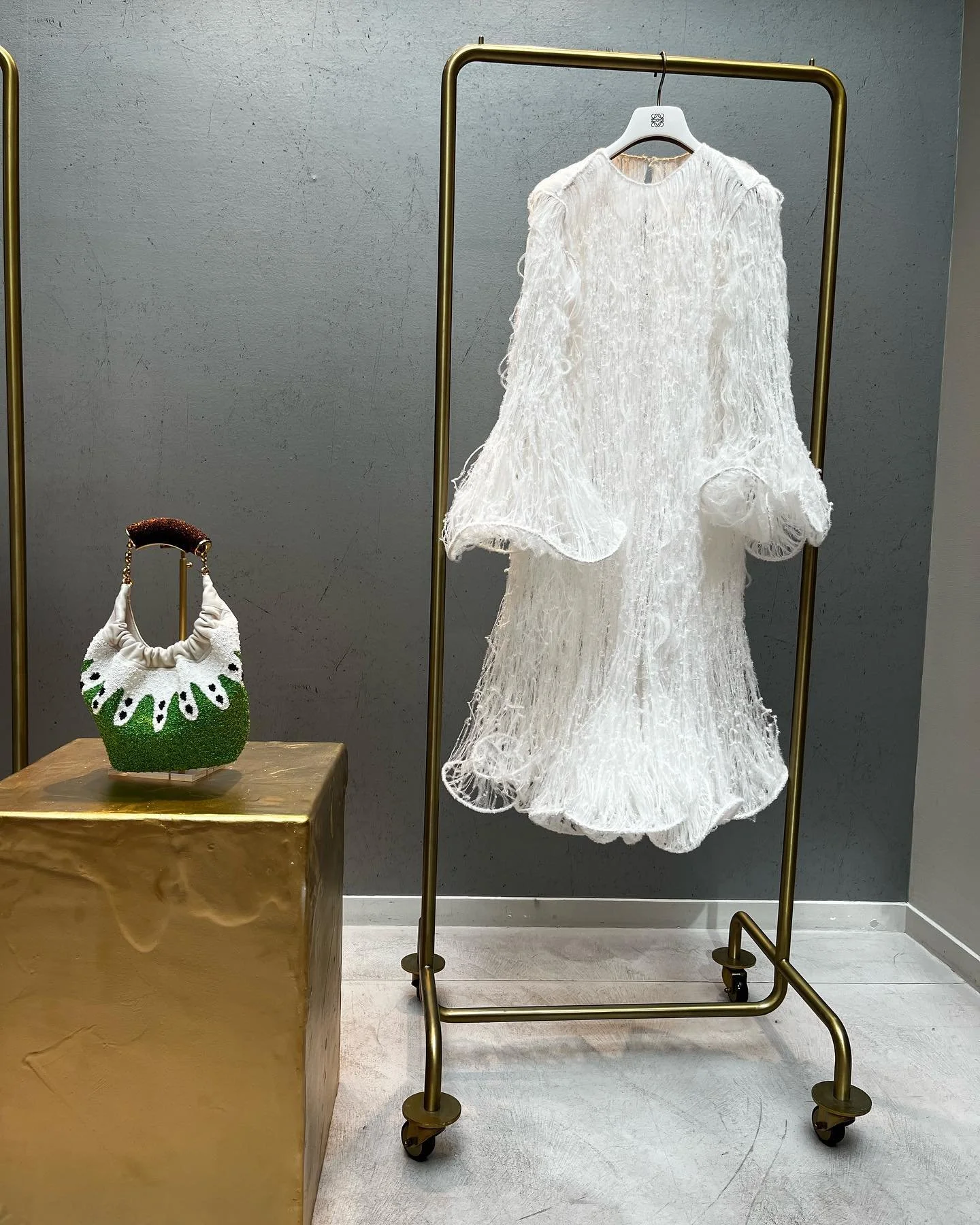 RICHES: The LOEWE Unisex Squeeze Bag Demands Your Admiration