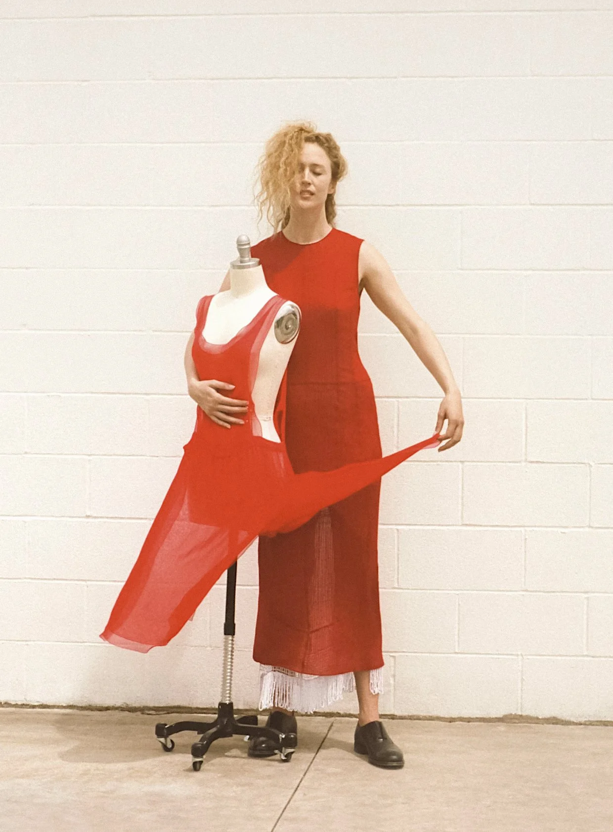Raquel-Zimmermann-by-Mark-Borthwick-Voogue-Espana-October-2023-5.jpeg