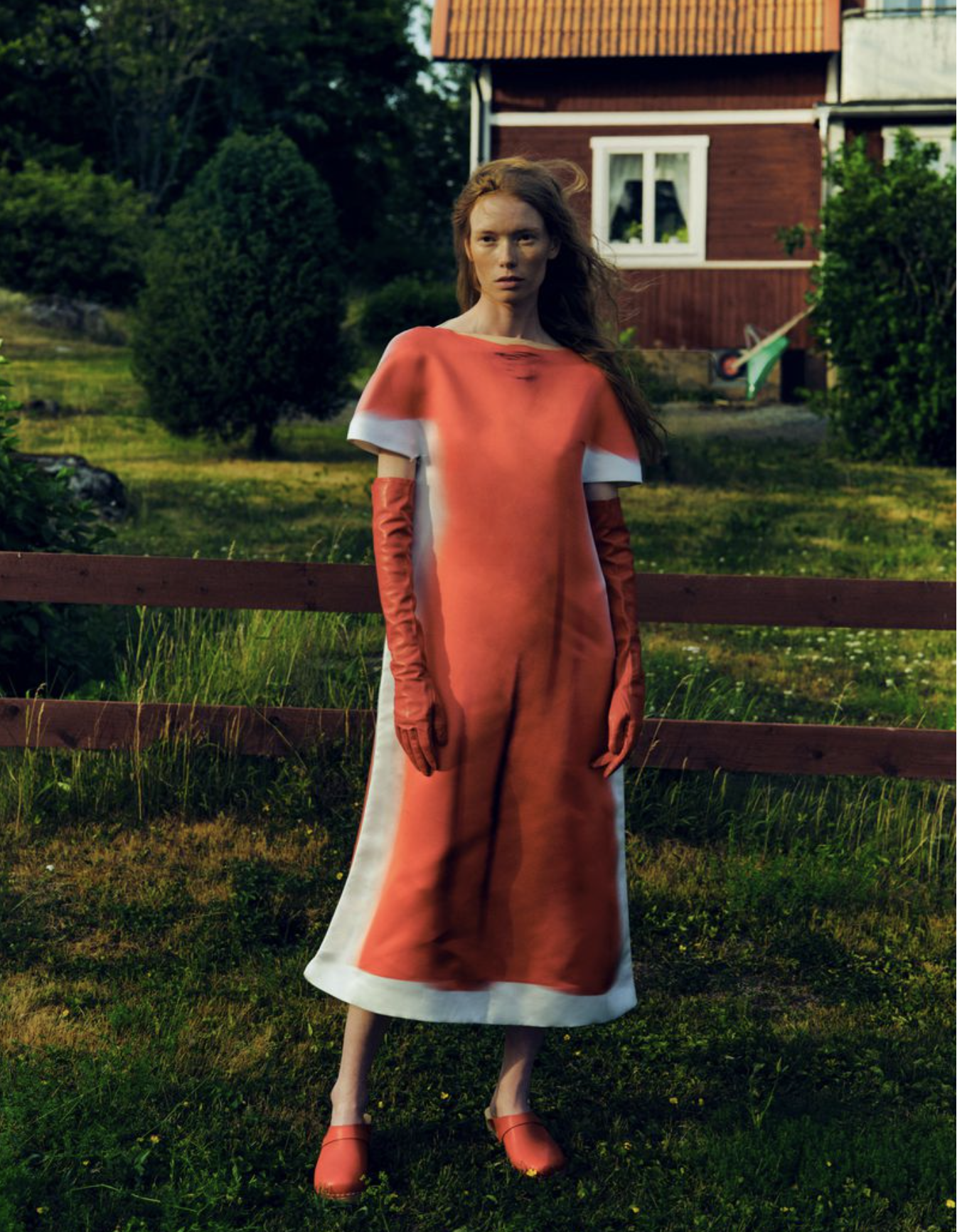 Angelina-Bergenwall-Red-Vogue-Scandinavia-Red-October-2023-3.png