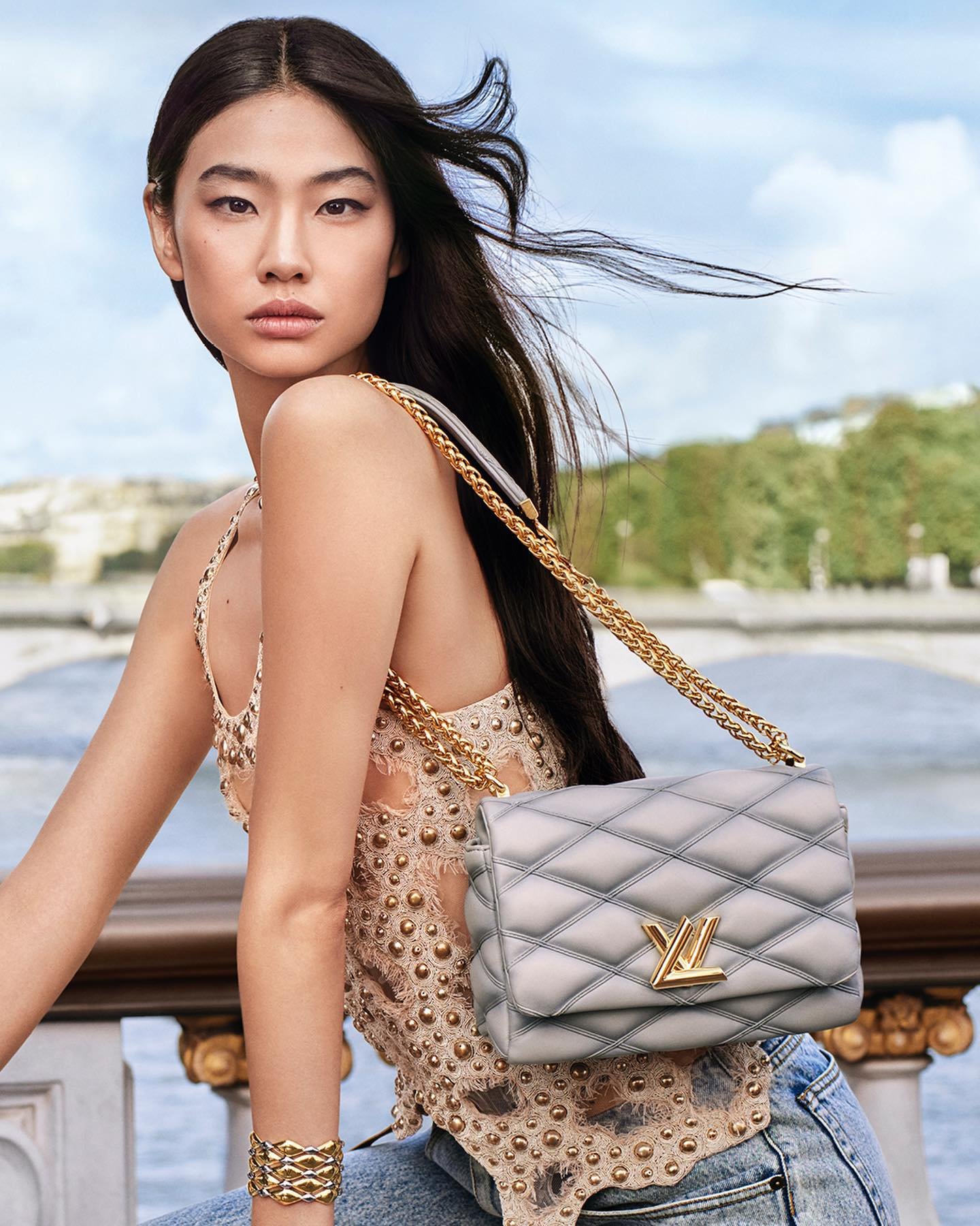 Louis-Vuitton-FW-2023-Campaign-by-Ethan-James-Green-16.jpg