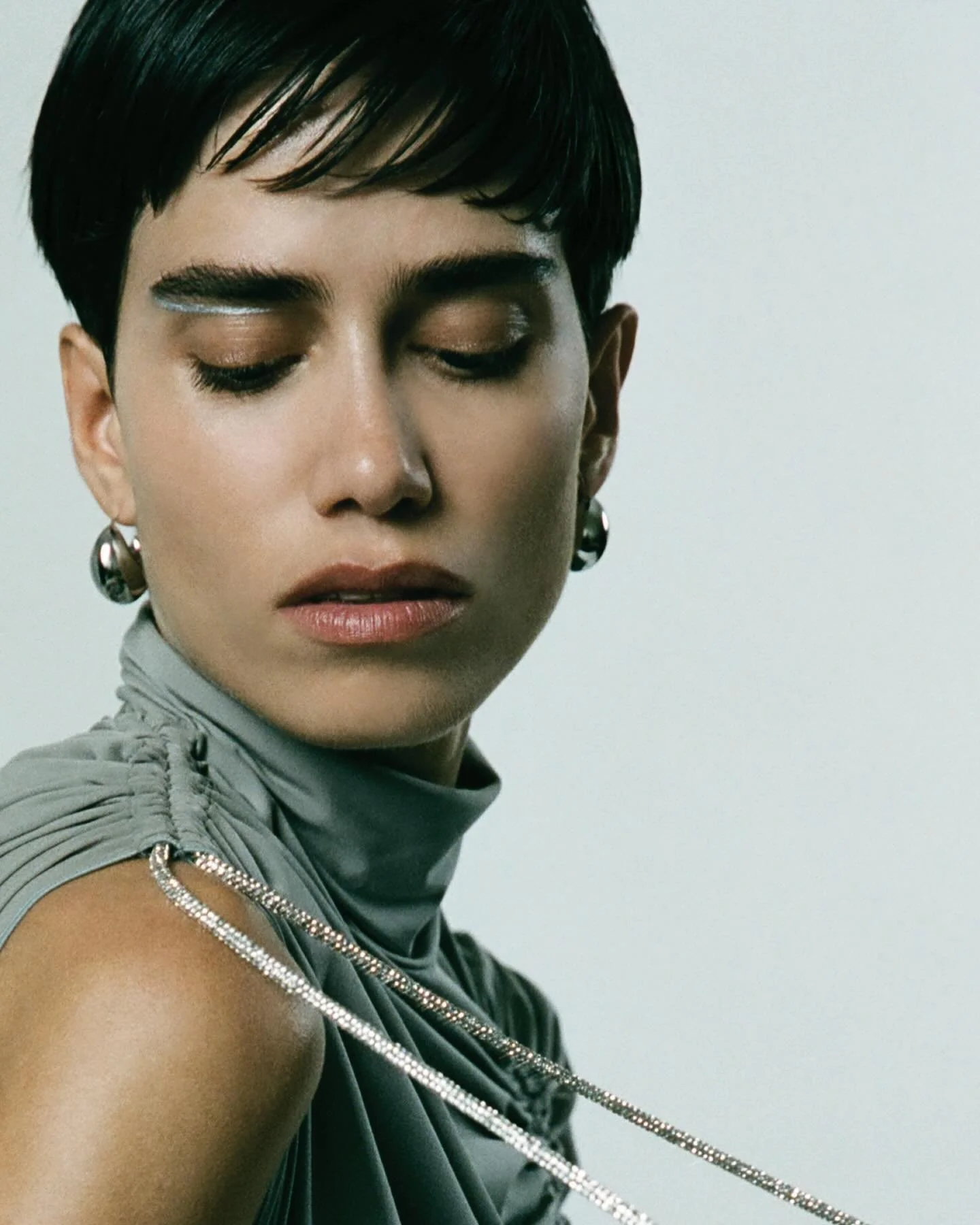 Anna-Herrera-by-Coni-Tarallo-Vogue-Portugal-September-2023-24.jpg