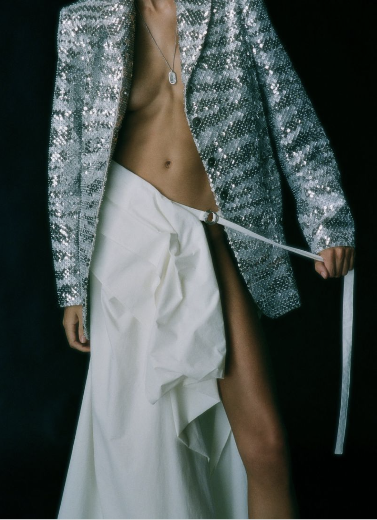 Anna-Herrera-by-Coni-Tarallo-Vogue-Portugal-September-2023-9.png