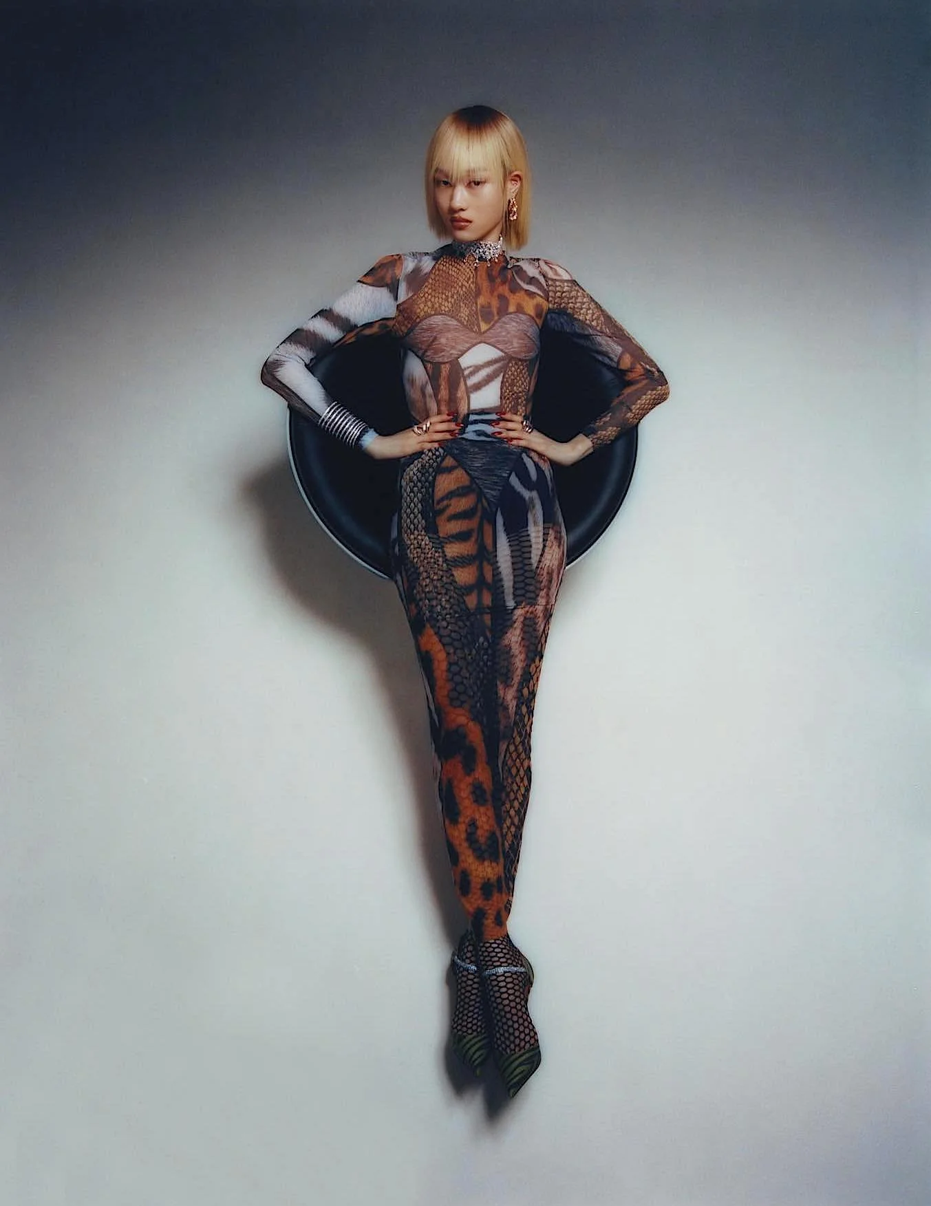 Chloe-Oh-by-Javier-Castan-for-Vogue-Spain-October-2023-13.jpg