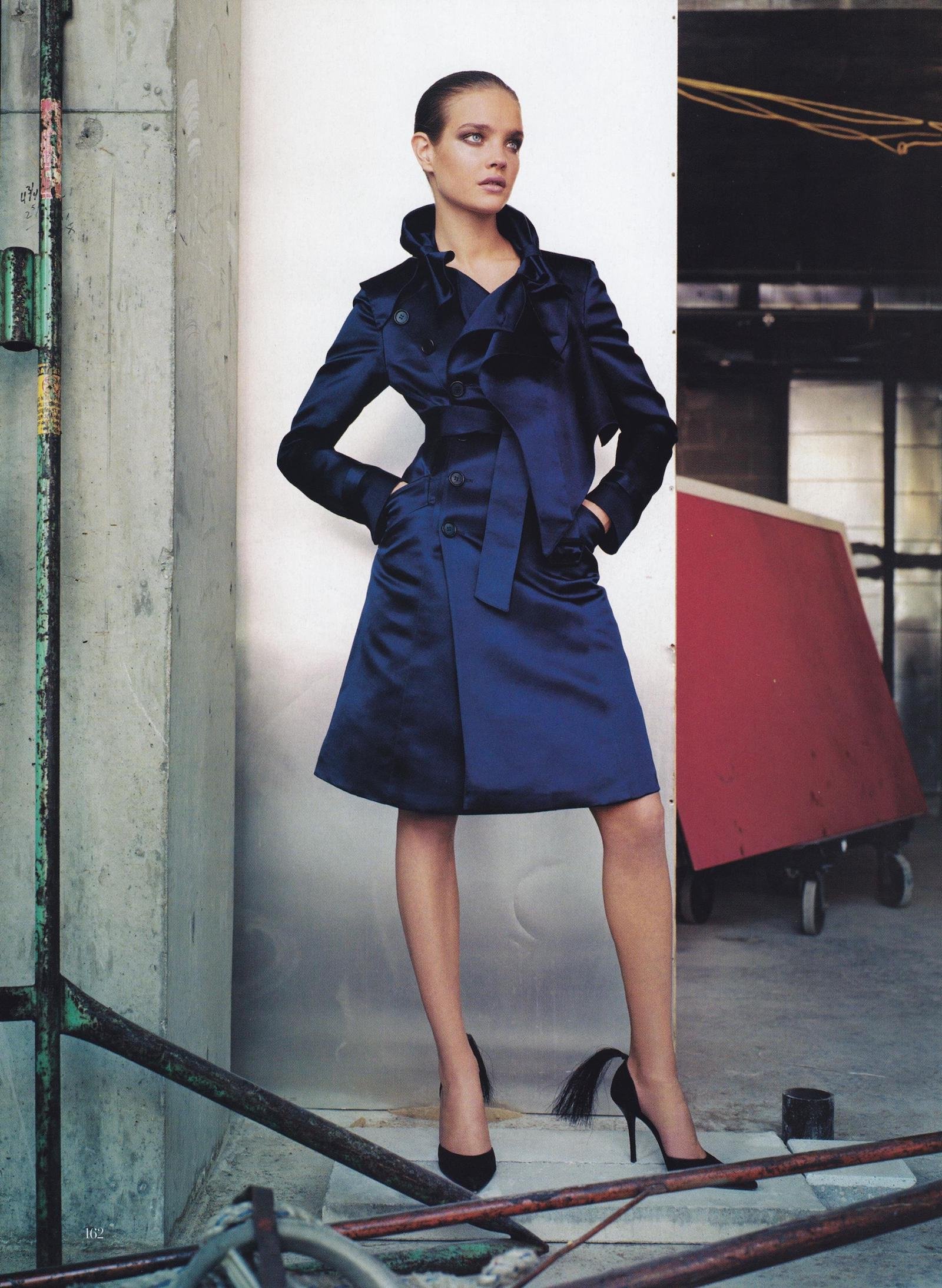 Natalia-Vodianova-by-Patrick-Demarchelier-Vogue-US-July-2004-5.jpeg