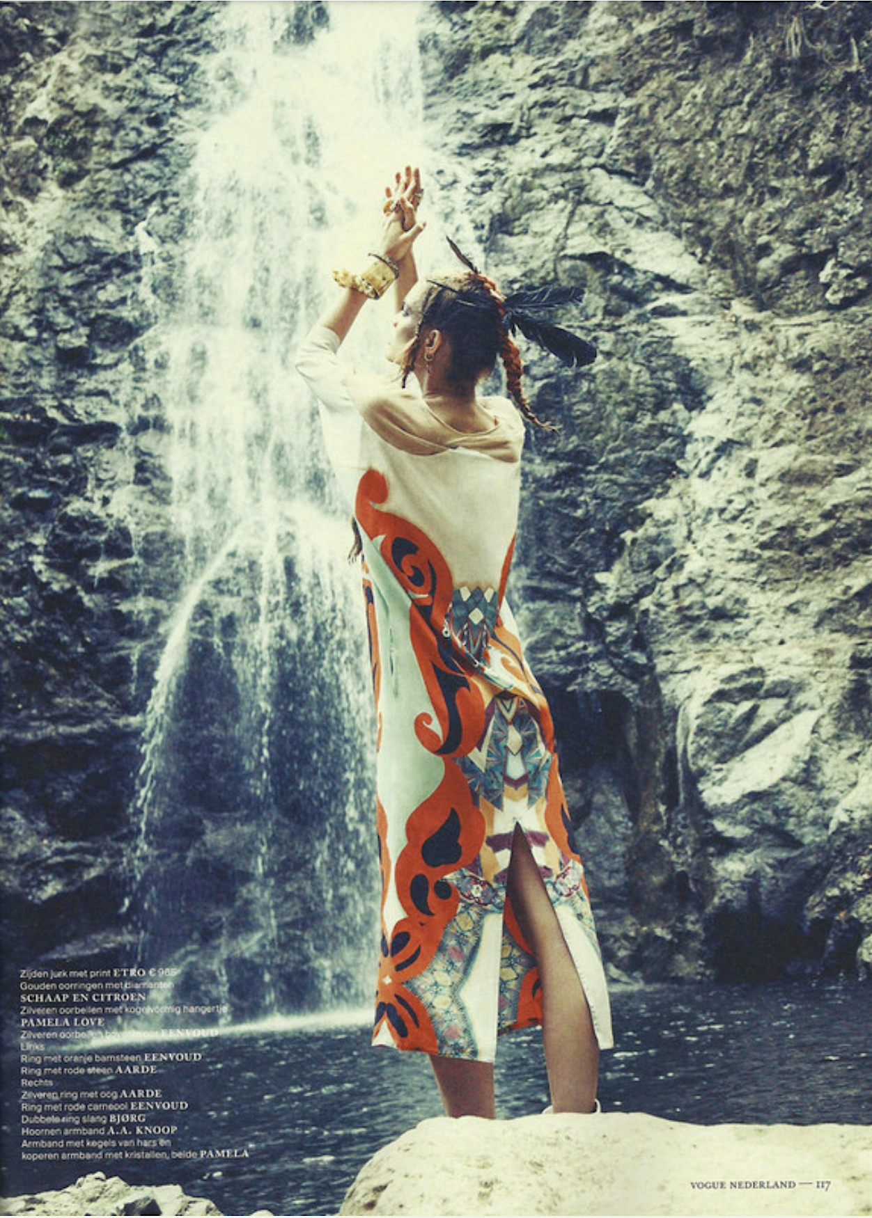 Rianne-Ten-Haken-by-Petrovsky-Ramone-for-Vogue-Netherlands-May-2012-6.png