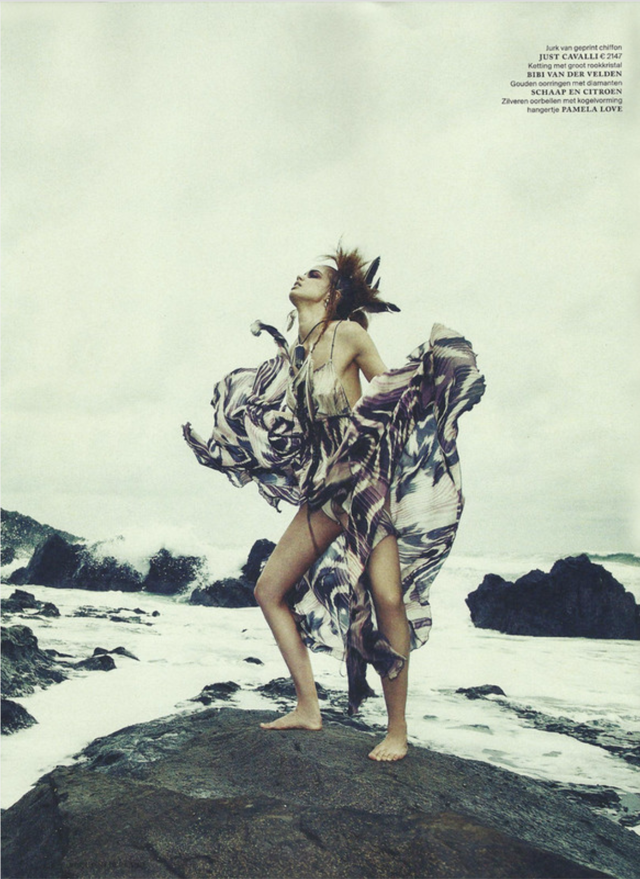 Rianne-Ten-Haken-by-Petrovsky-Ramone-for-Vogue-Netherlands-May-2012-11.png