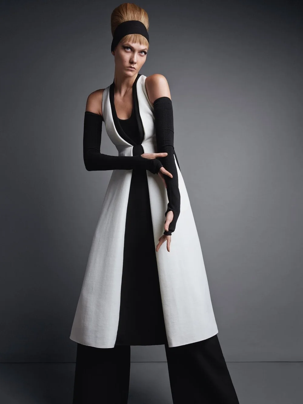 Karlie-Kloss-by-Patrick-Demarchelier-for-Vogue-UK-November-2015-1.jpg