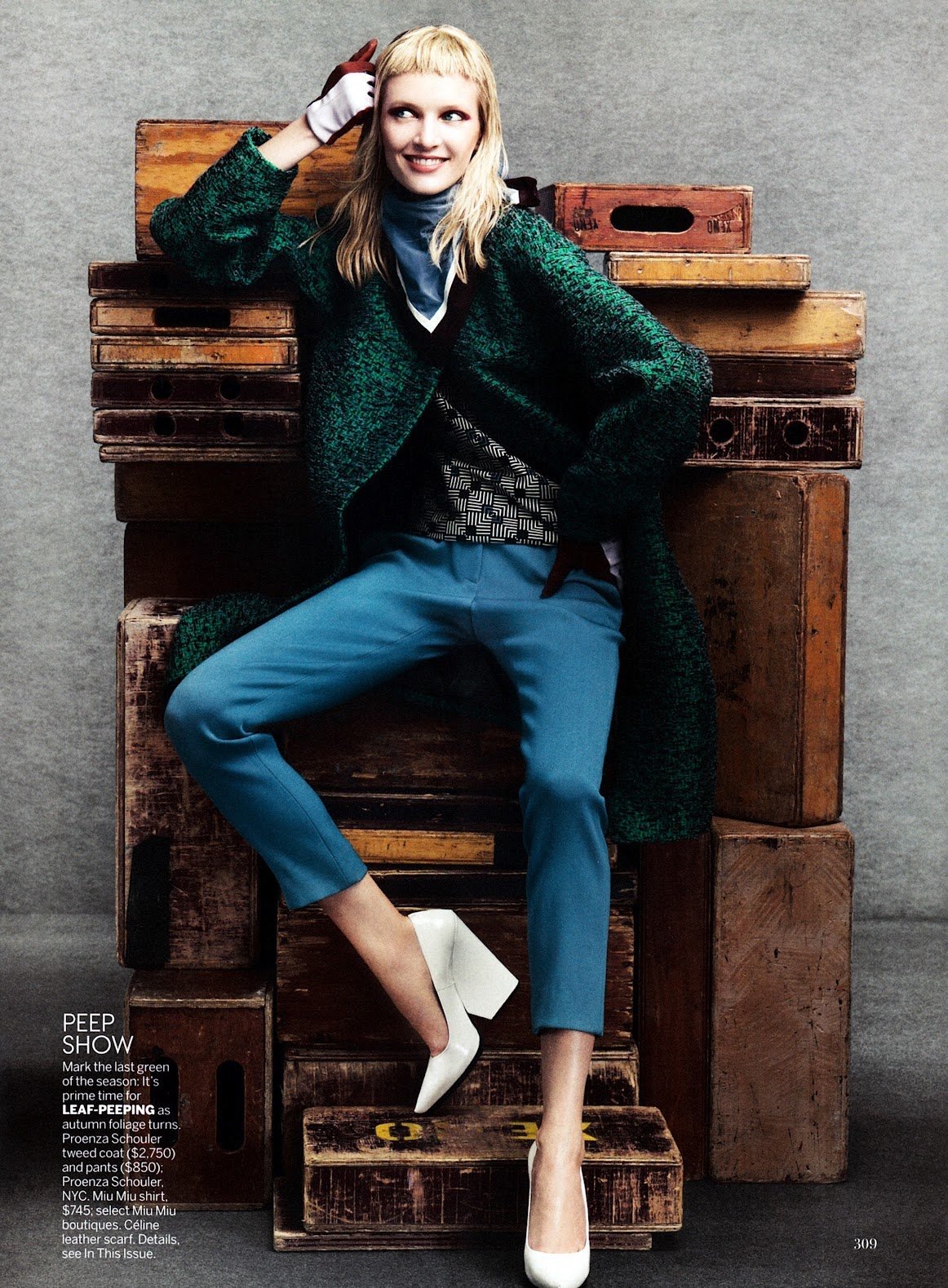 Karlie-Kloss-Daria-Strokous-by-Craig-McDean-Vogue-October-2012-6.jpg