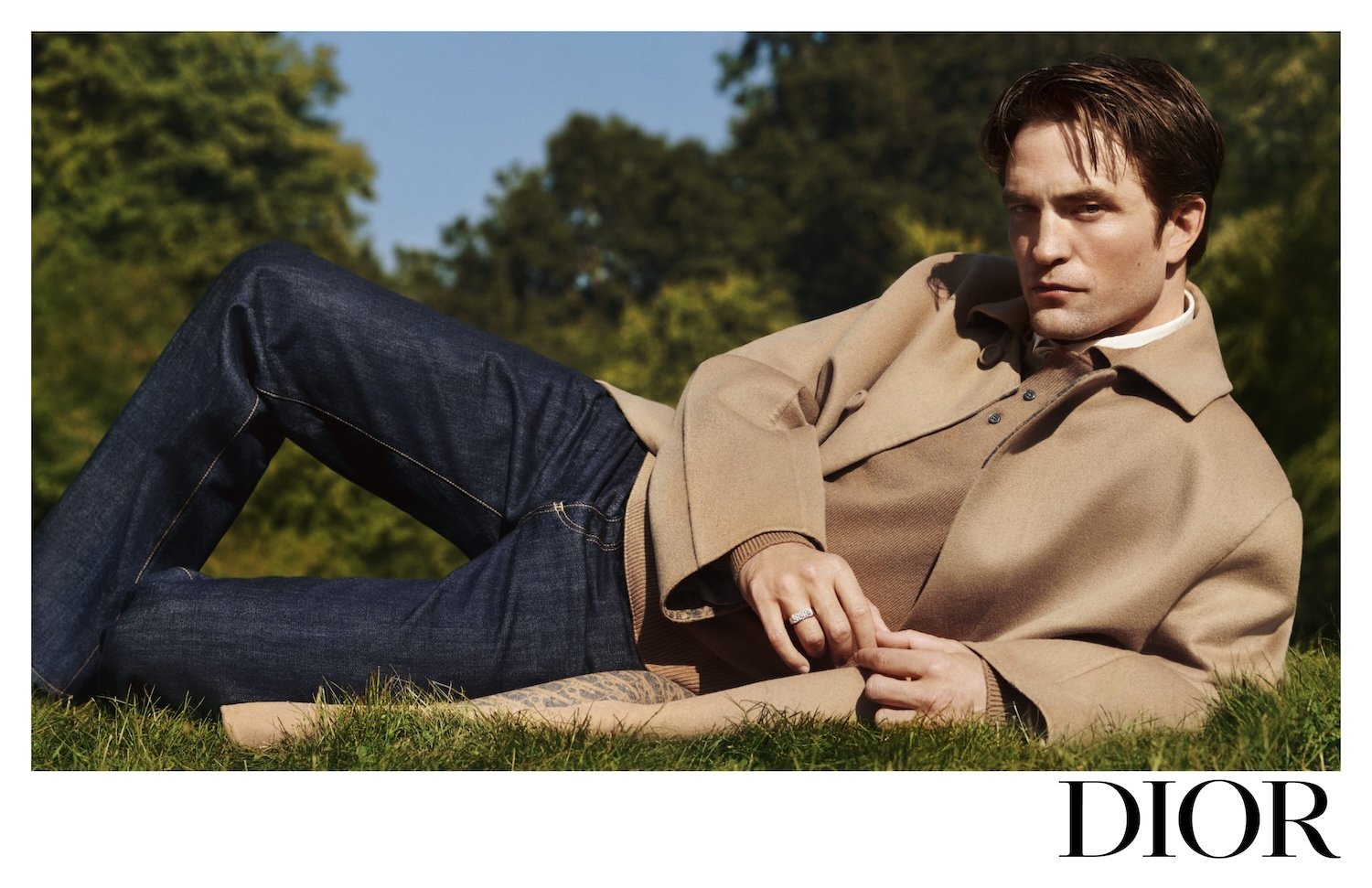 Dior-Men-Icons-Robert-Pattinson-by-Alasdair-McLellan-1.jpg