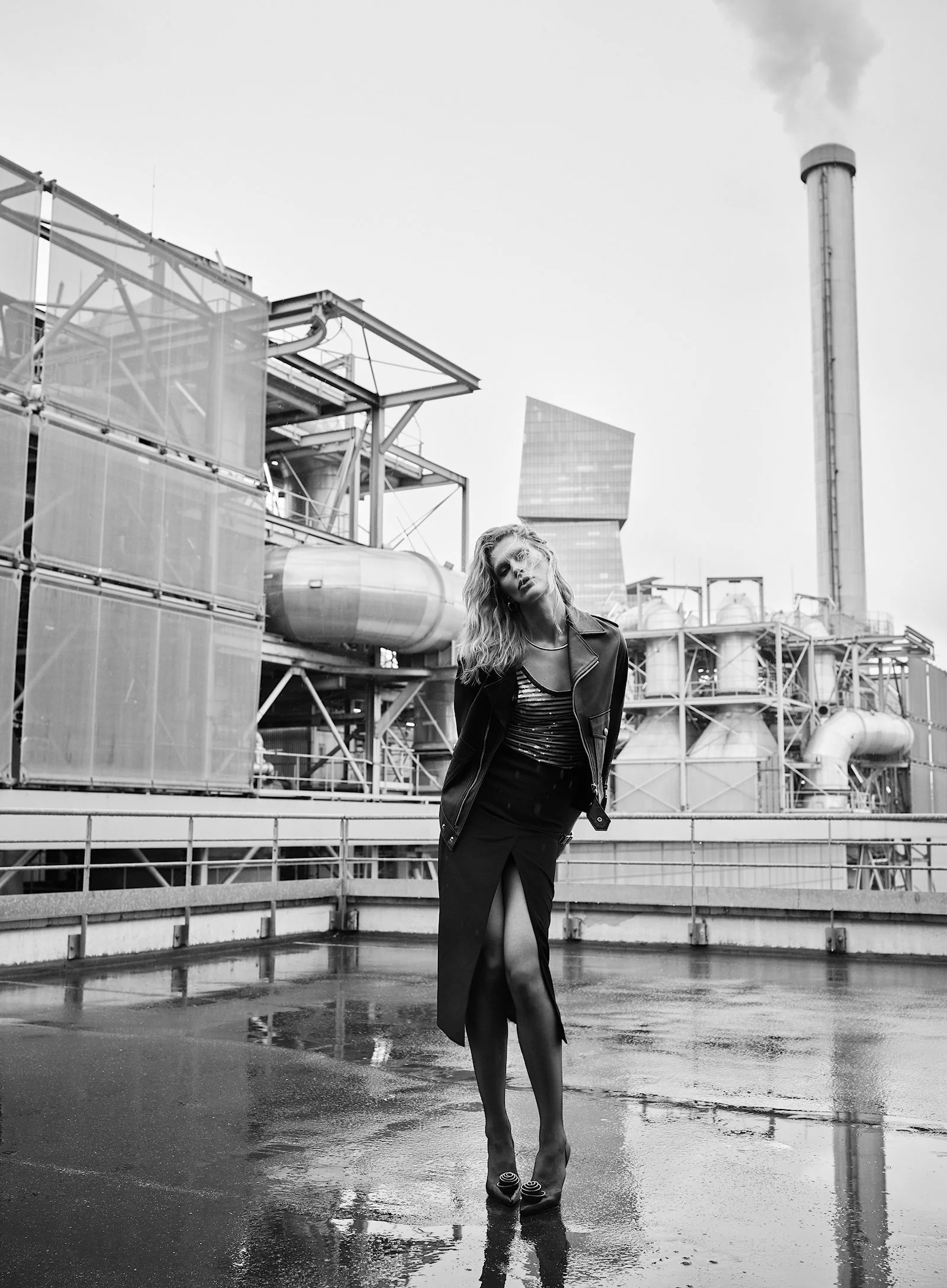 Iselin-Steiro-by-Nathaniel-Goldberg-V-Magazine-144-F2023-7.jpeg