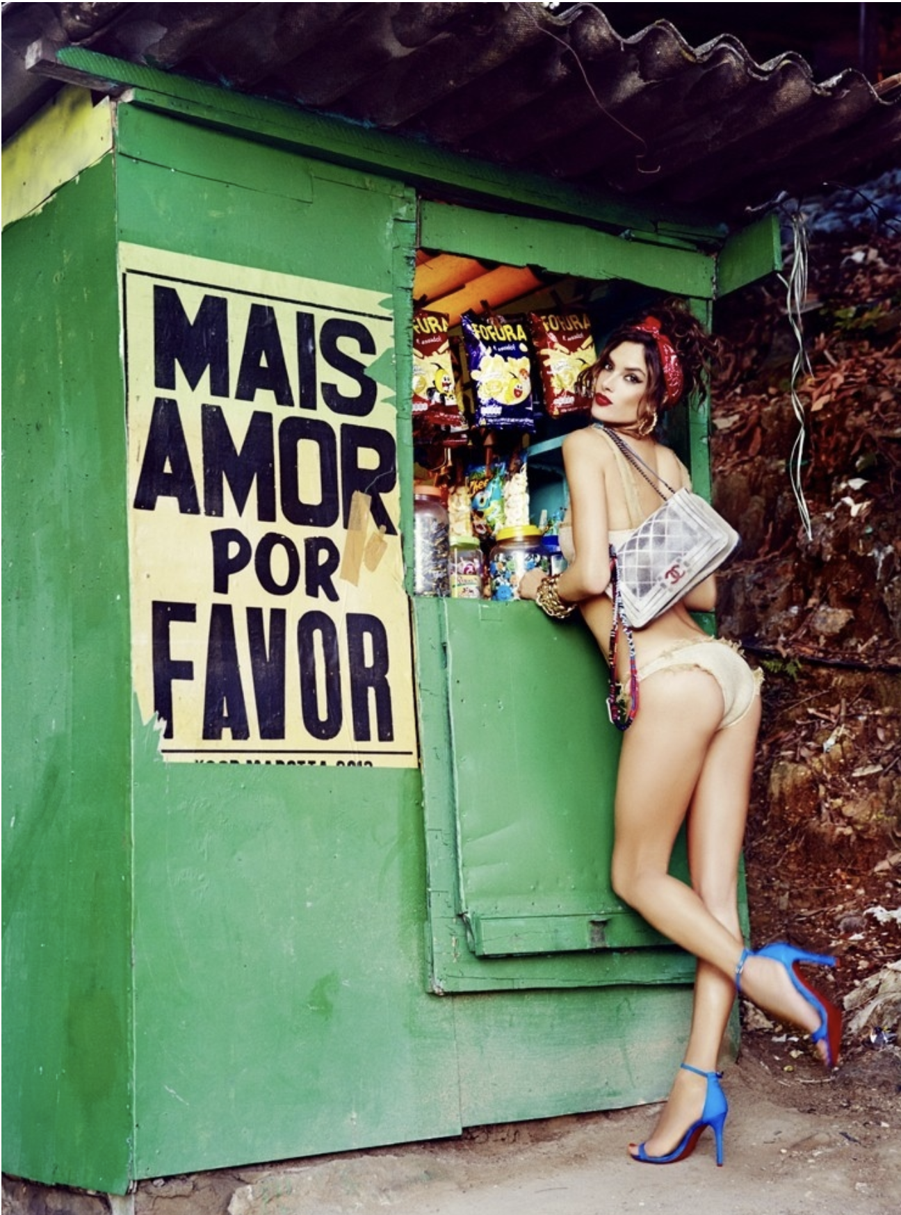 Alessandra-Ambrosio-by-Ellen-Von-Unwerth-Vogue-Brazil-September-2014-8.png