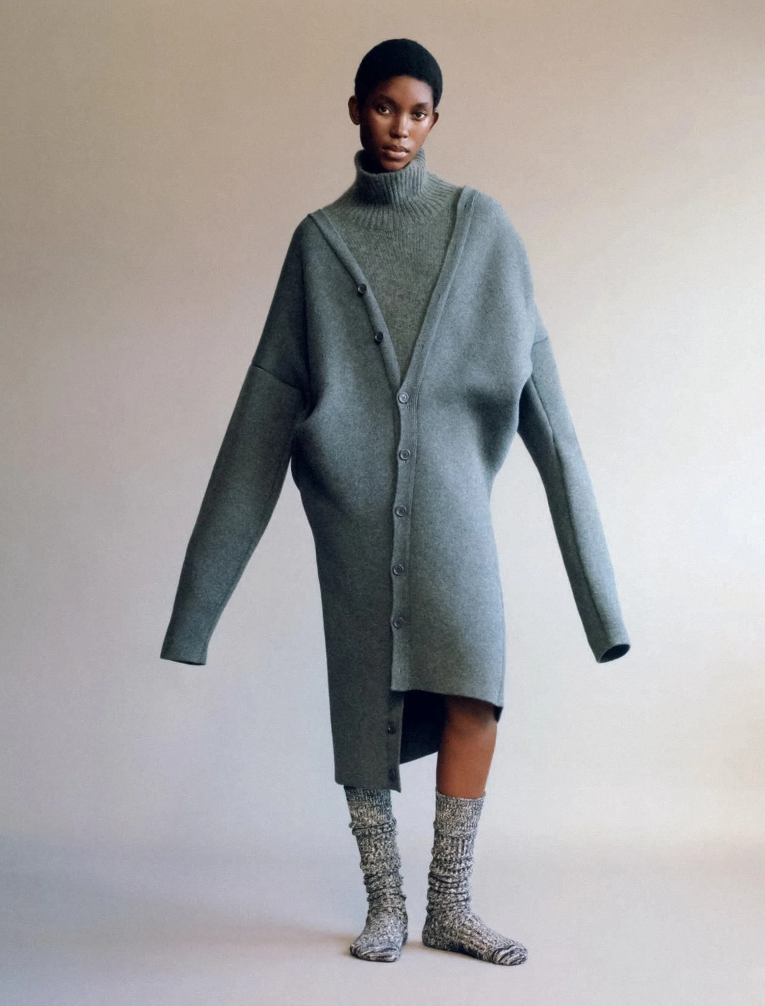Laura-Reyes-by-Lola-Pani-Harpers-Bazaar-France-November-2023-2.jpeg