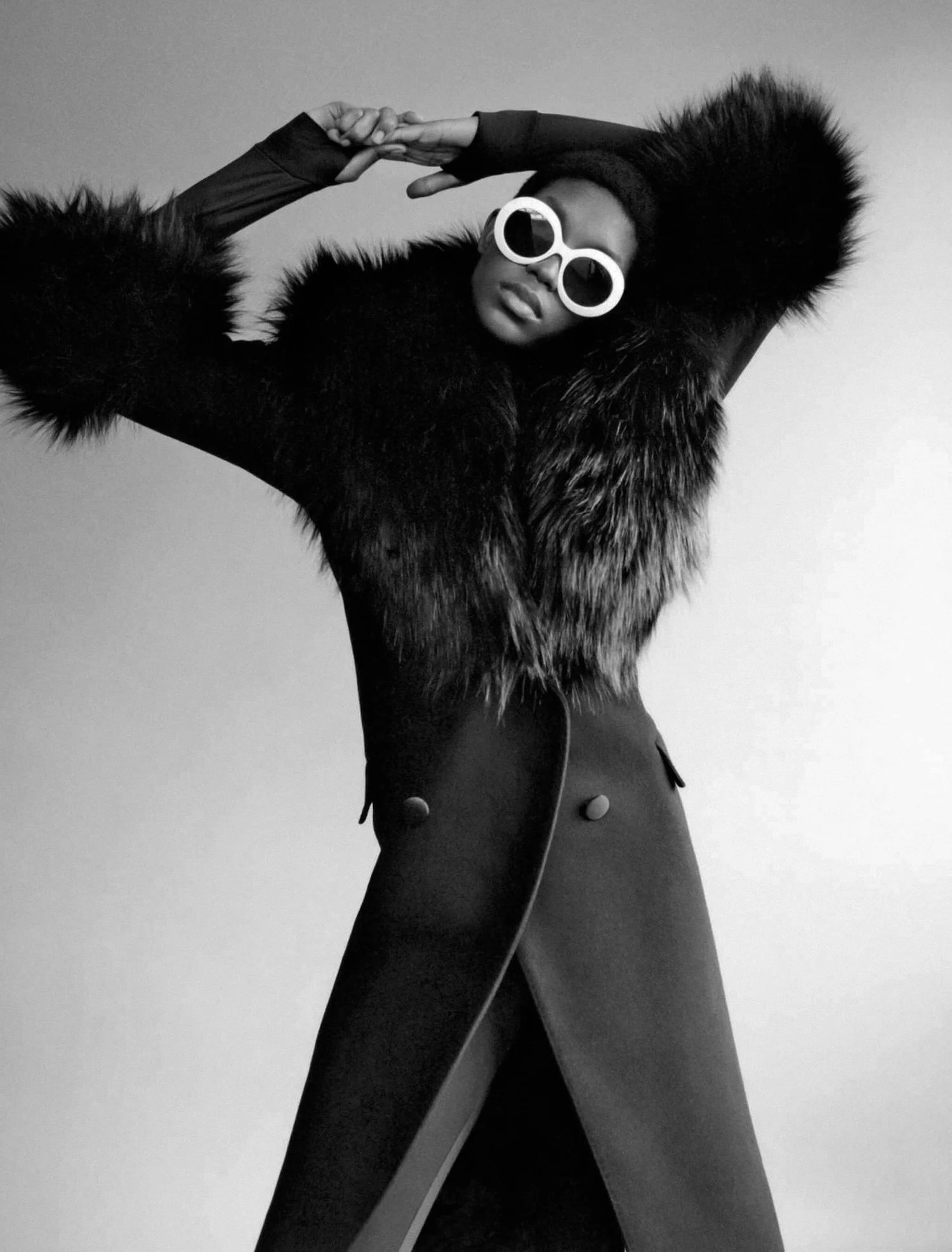 Laura-Reyes-by-Lola-Pani-Harpers-Bazaar-France-November-2023-8.jpeg