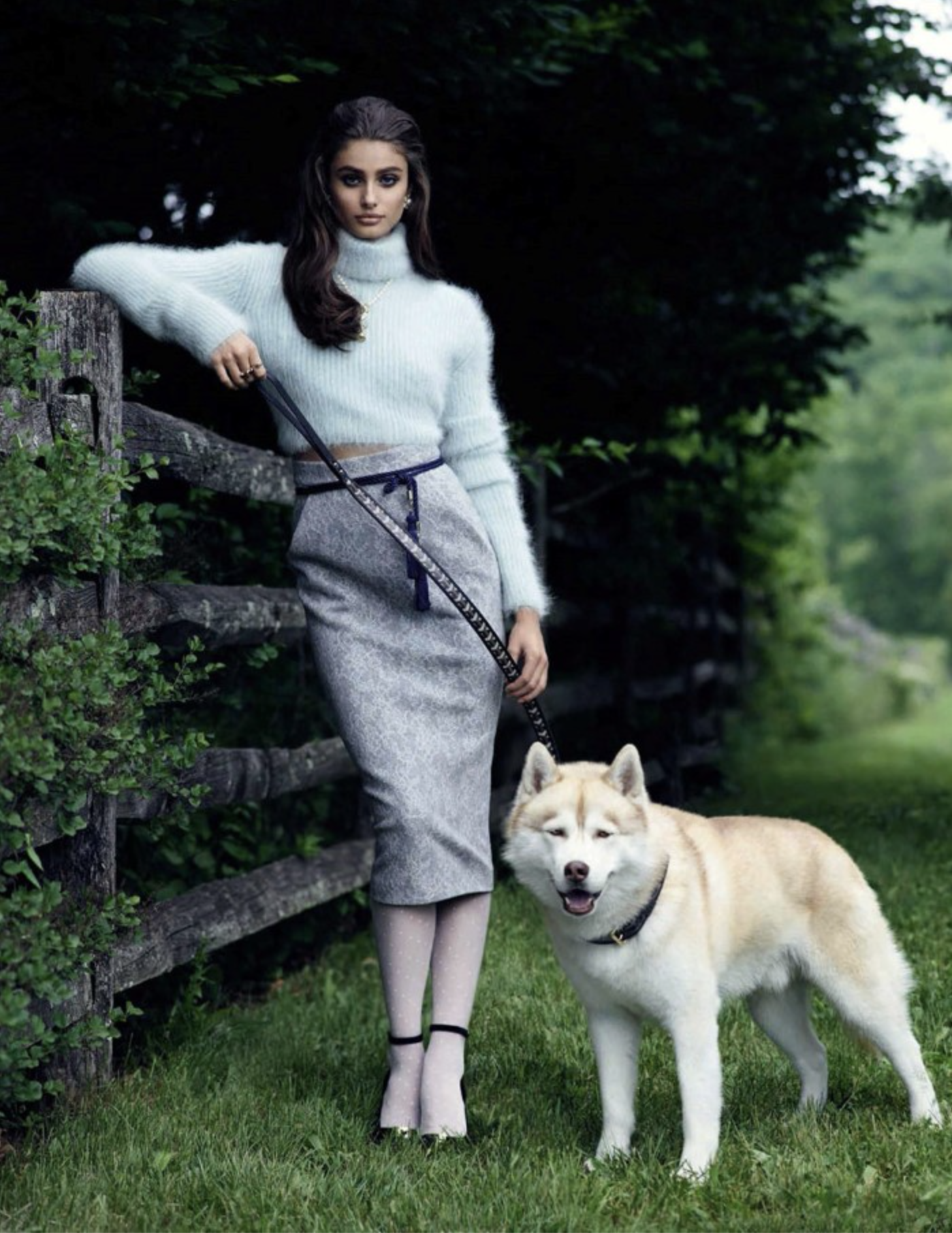 Taylor-Hill-by-Miguel-Reviergo-Vogue-Spain-9.png