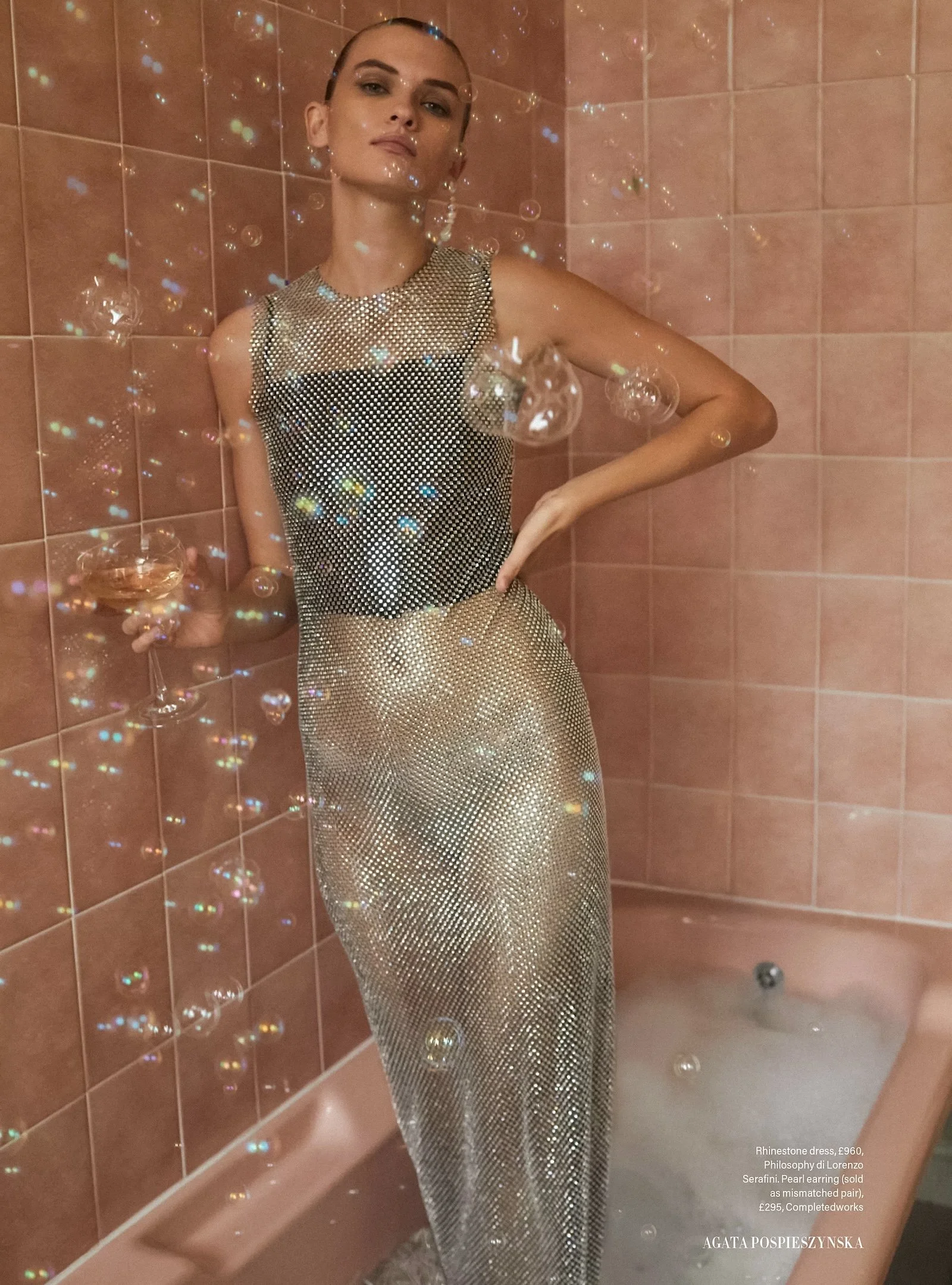 Lara-Mullen-by-Agata-Pospieszynska-in-Uk-Harpers-Bazaar-December-2023-january-2024-17.jpeg