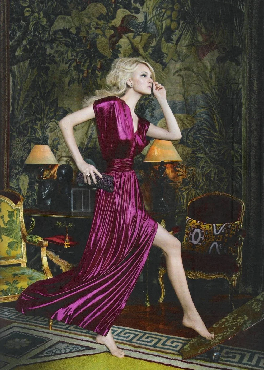 Caroline-Trentini-by-Gui-Paganini-Harpers-Bazaar-Brazil-December-2011-10.jpg