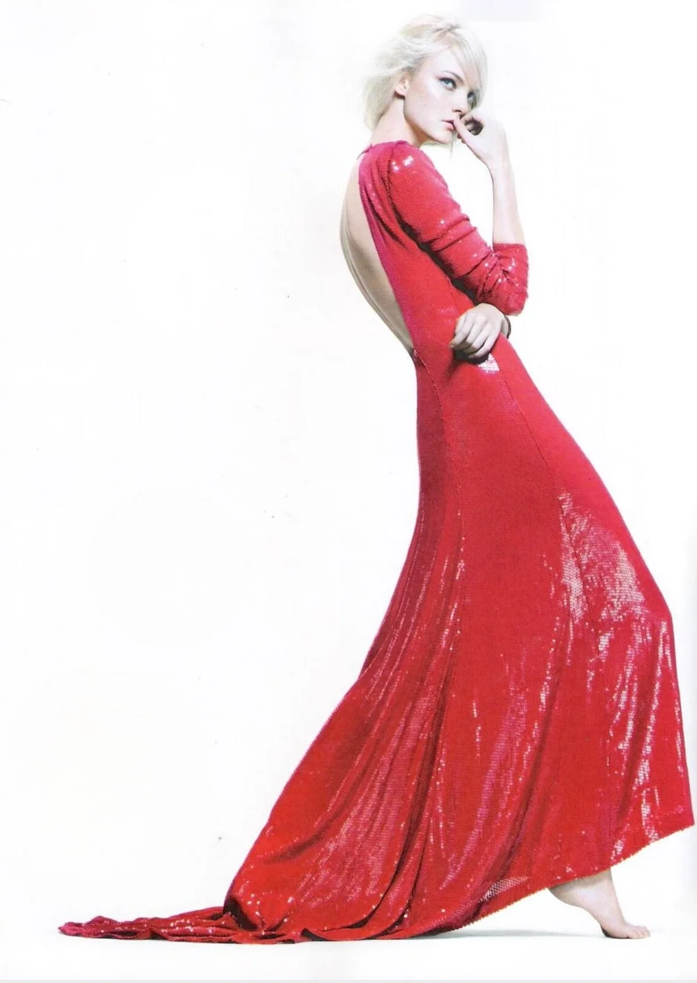 Caroline-Trentini-by-Gui-Paganini-Harpers-Bazaar-Brazil-December-2011-7.jpg