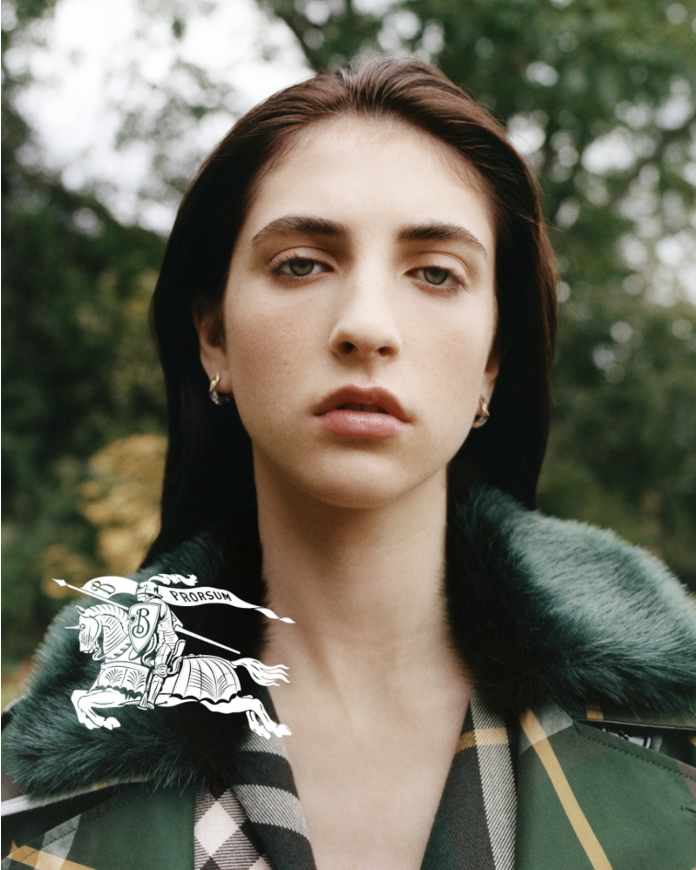 Burberry-Spring-2024-Campaign-by-Tyrone-LeBon-7.png