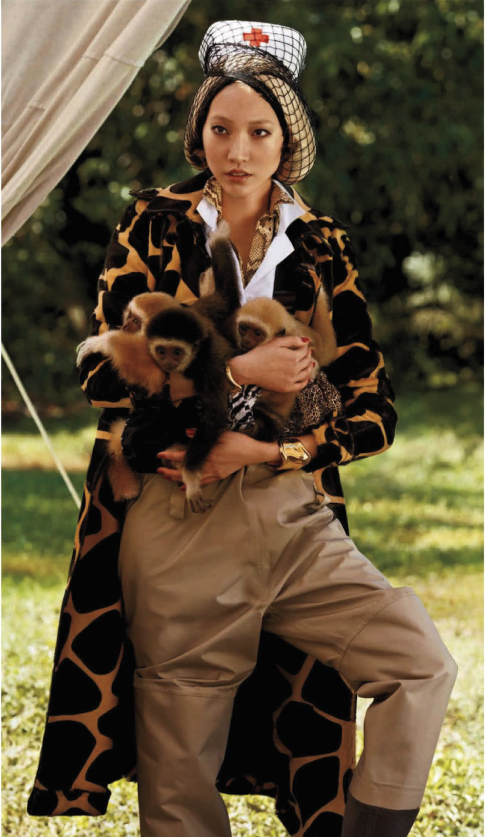 Sebastian-Faena- Harpers-Bazaar-Australia-May-2013-10.png