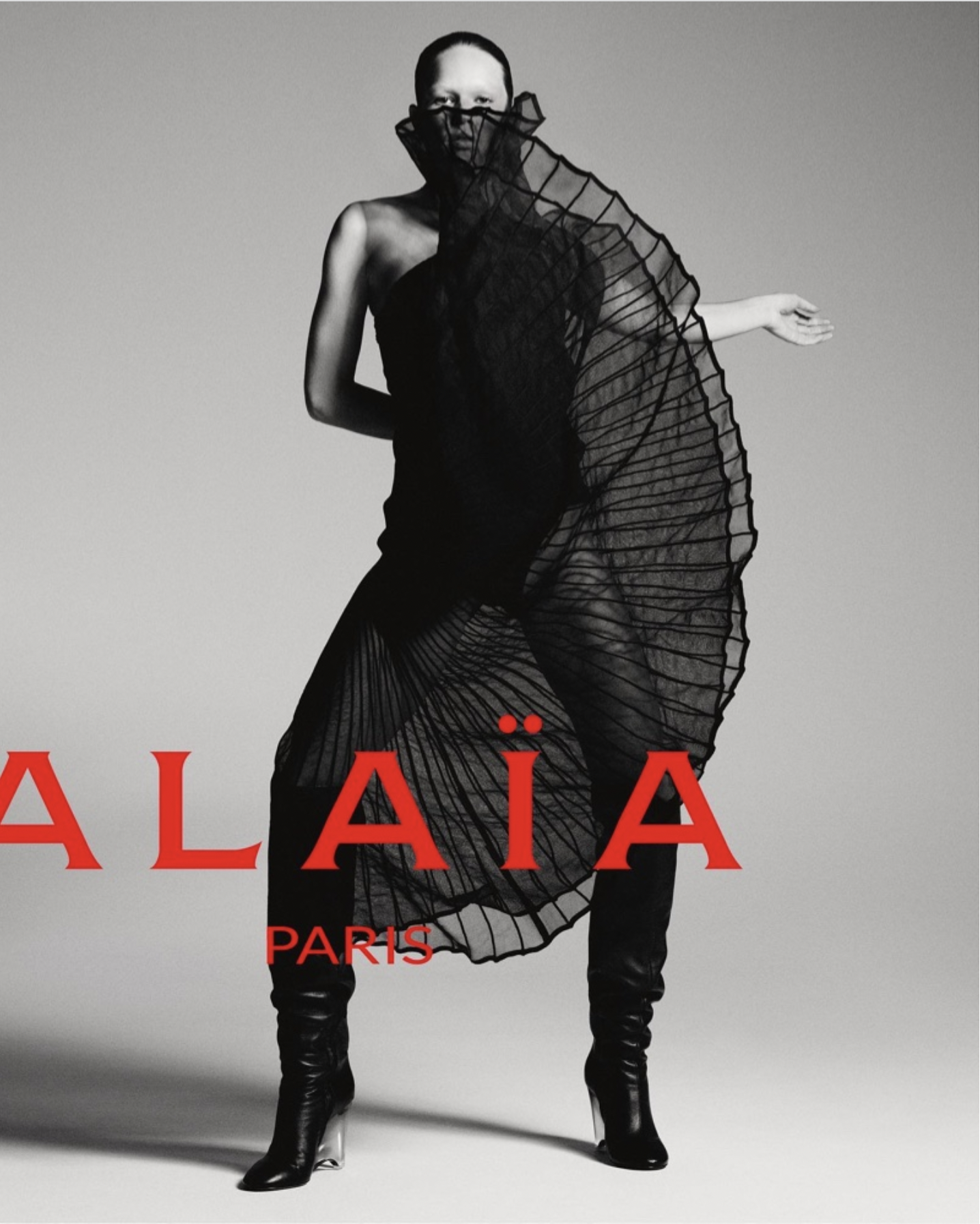 Anna-Ewers-by-Sam-Rock-for Alaia-Winter-Spring-2024-Campaign-6.png