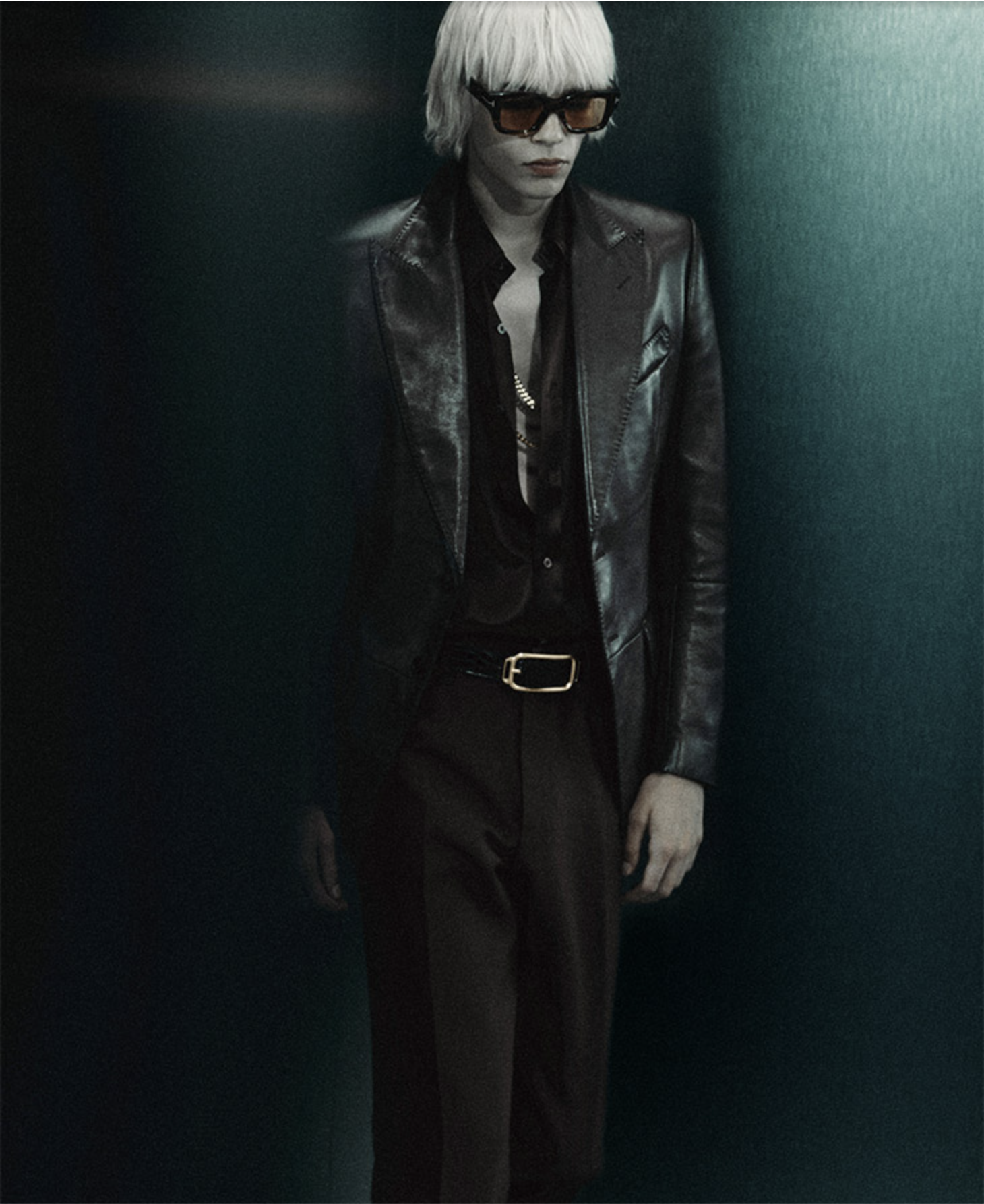 Tom-Ford-SS2024-Campaign-by-Robin-Galiegue-11.png