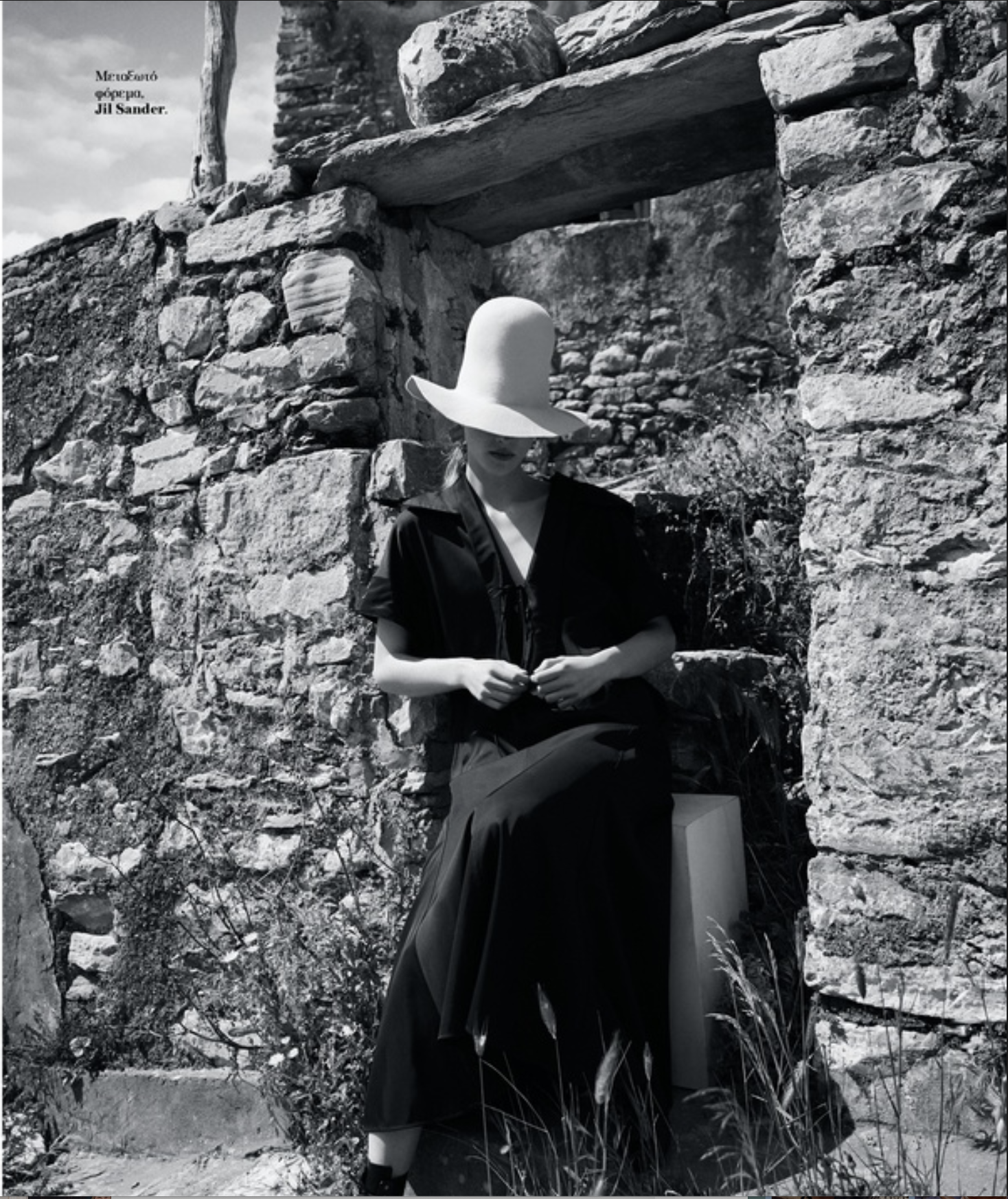 Laurijn-Bijnen-by-Richard-Phibbs-Vogue-Greece-June-2019-3.png