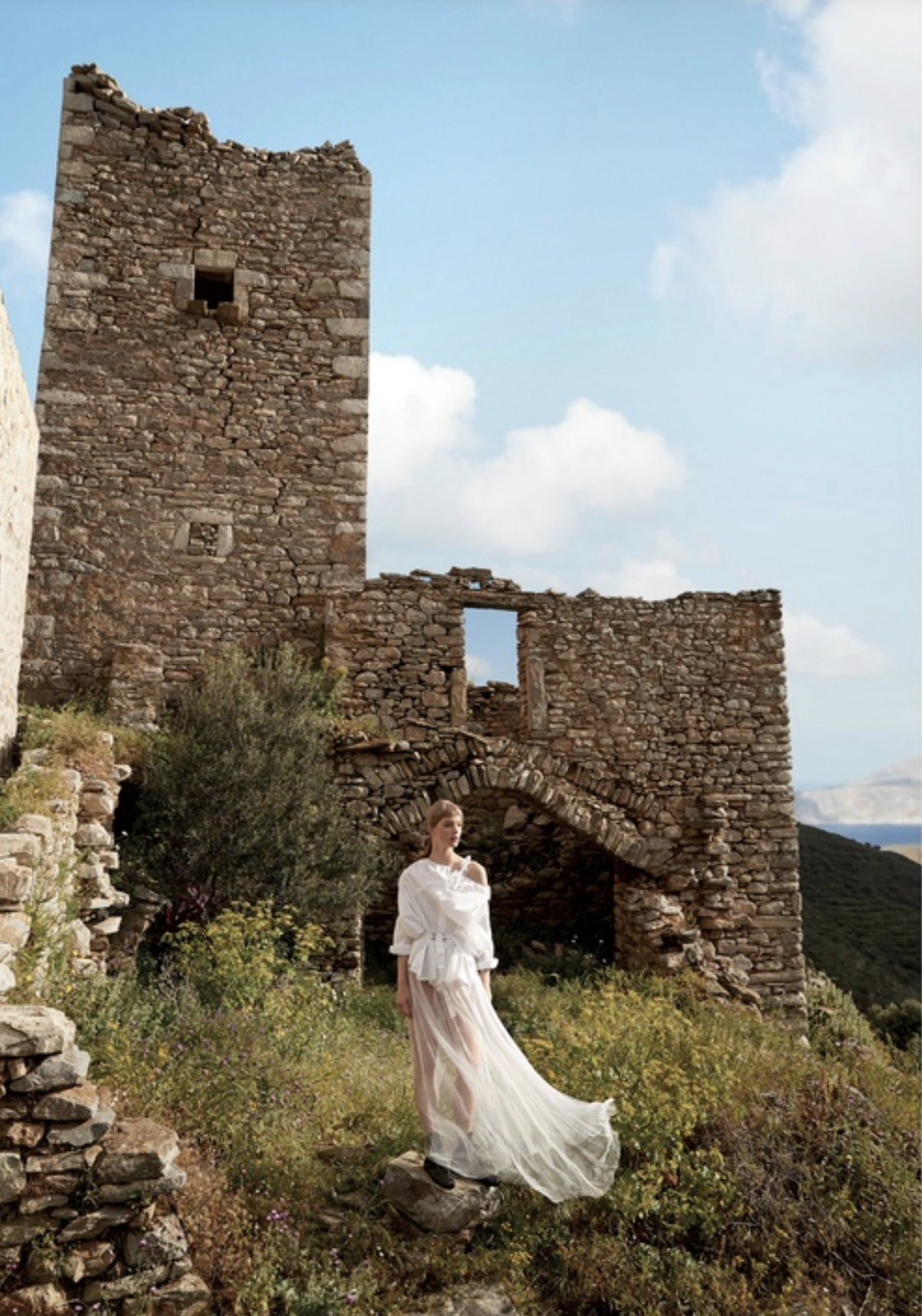 Laurijn-Bijnen-by-Richard-Phibbs-Vogue-Greece-June-2019-10.png