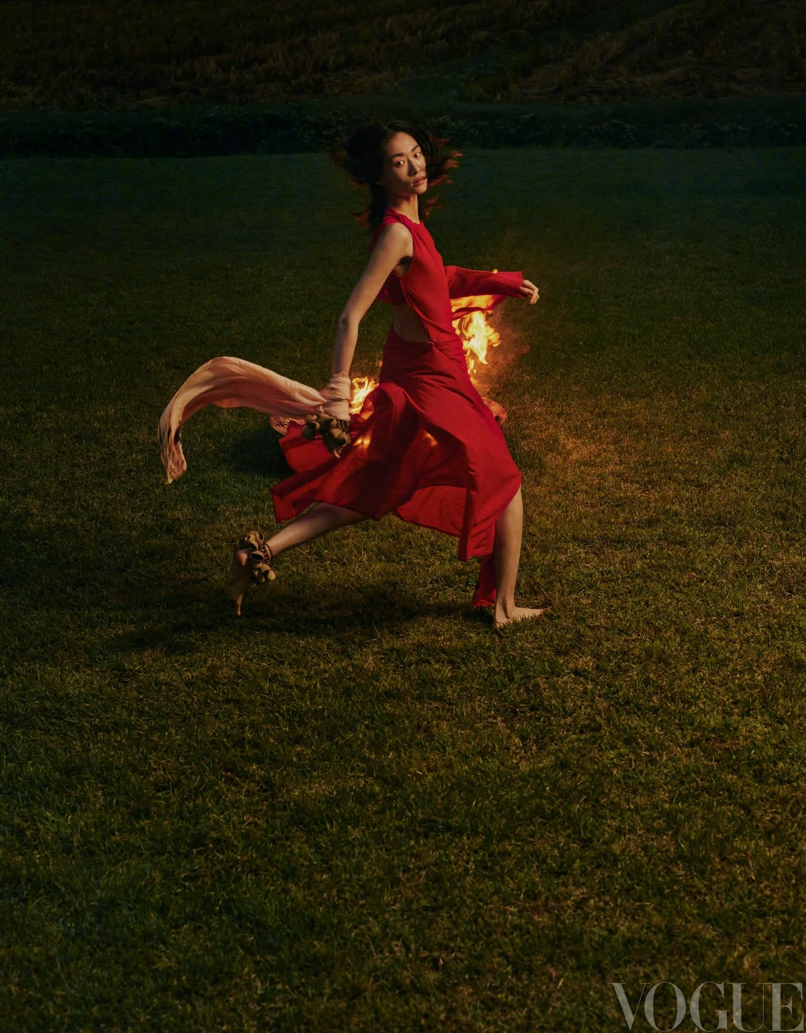 Chu-Wong-by-Huang-jiaqi-Vogue-China-January-2024-16.jpg