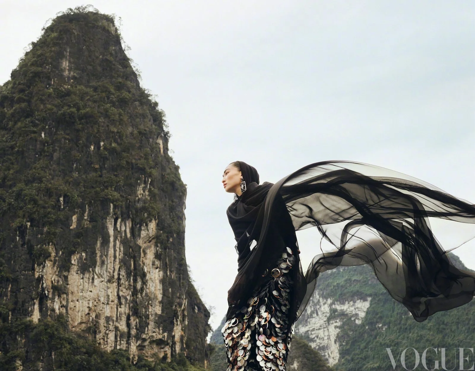 Chu-Wong-by-Huang-jiaqi-Vogue-China-January-2024-3.jpg