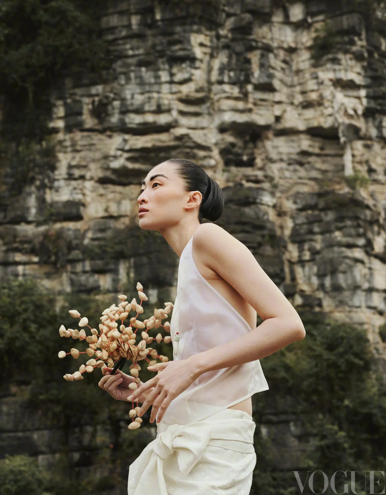 Chu-Wong-by-Huang-jiaqi-Vogue-China-January-2024-8.jpg