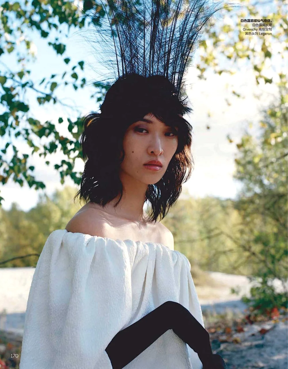 Chu-Wong-by-Sharif-Hamza-Vogue-China-December-2018-12.jpg