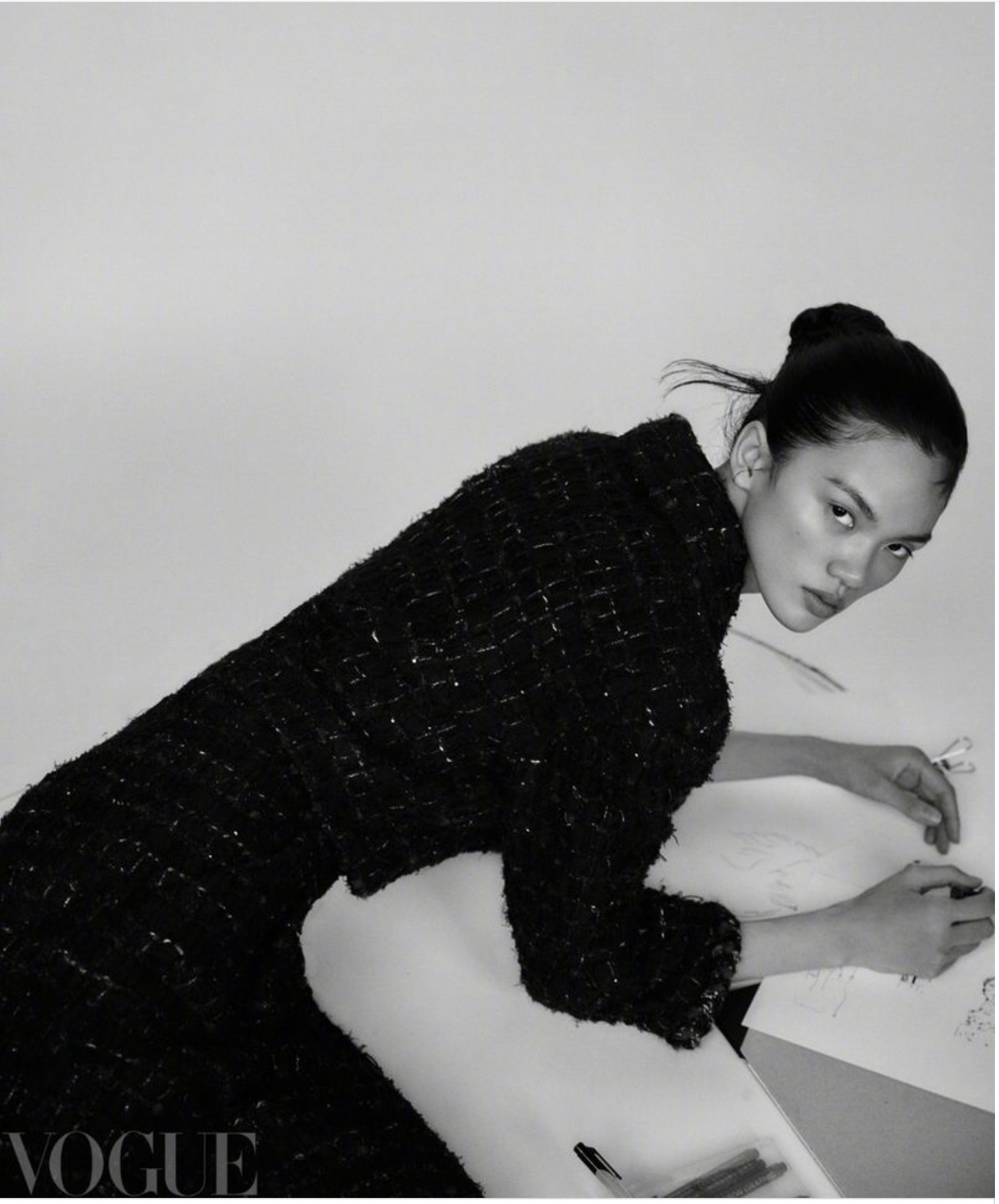 Qun-Ye-by-Darren-McDonald-Vogue-China-November-2023-5.png