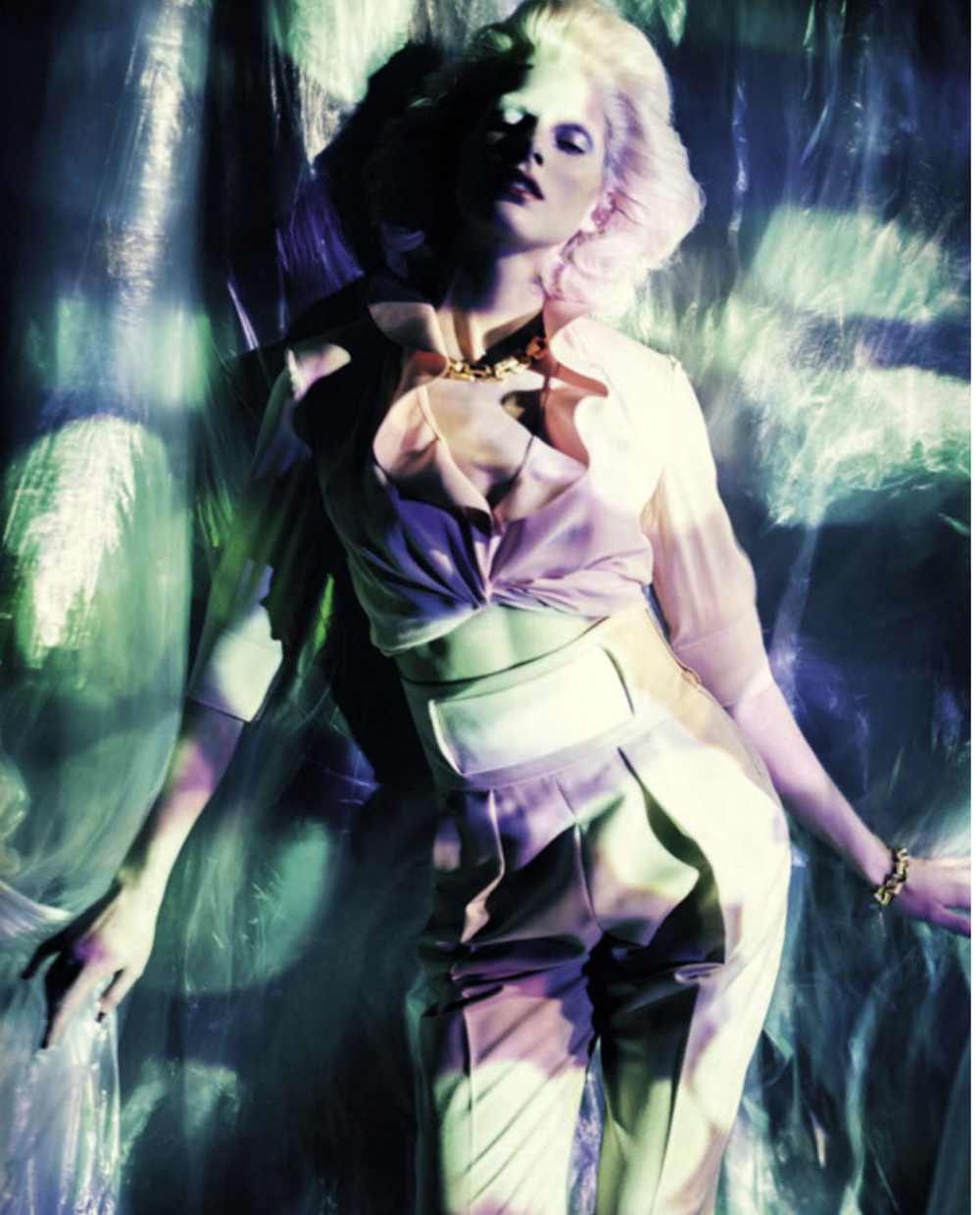 Iselin-Steiro-by-Paolo-Roversi-Vogue-Italia-December-2012-1.png