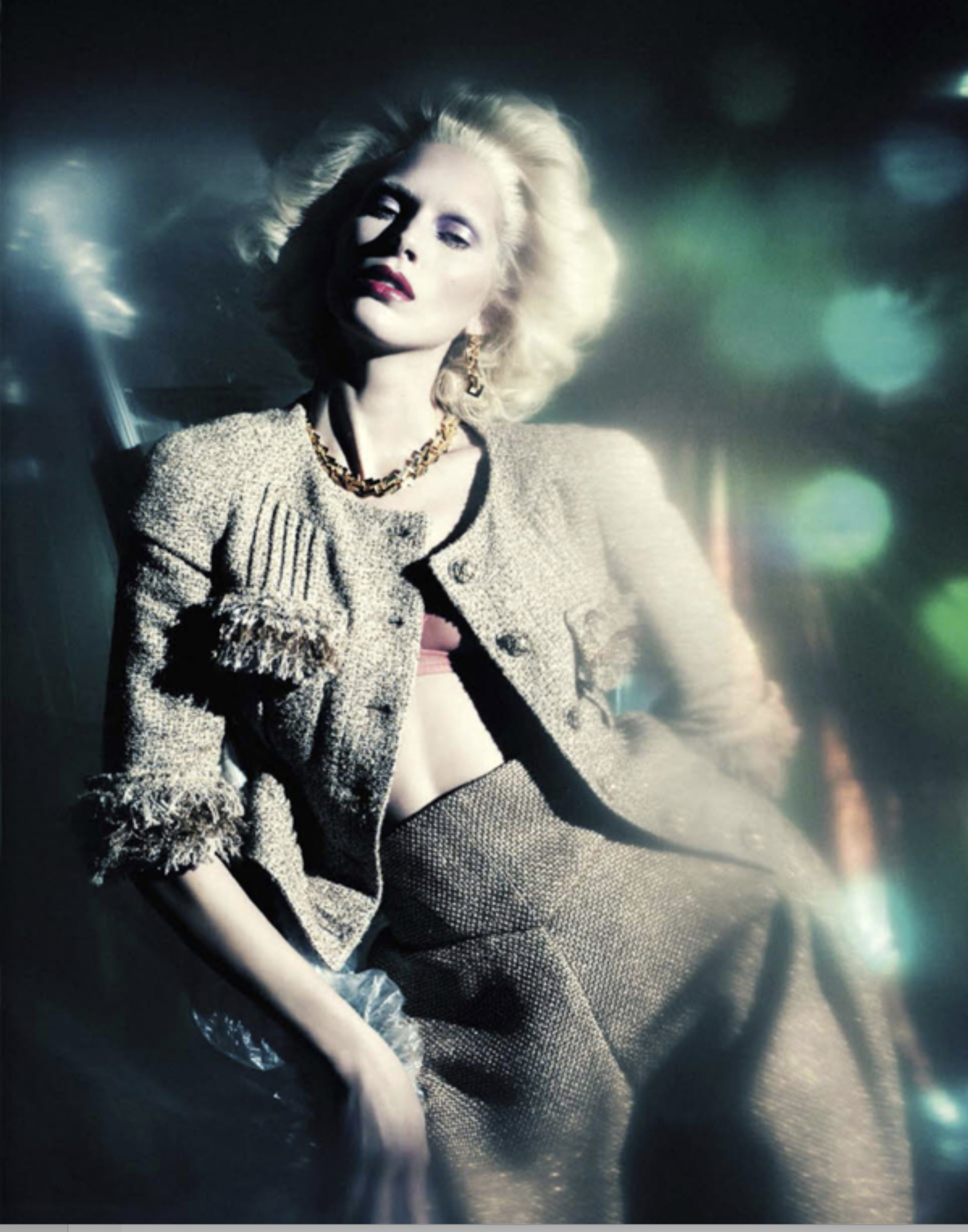 Iselin-Steiro-by-Paolo-Roversi-Vogue-Italia-December-2012-11.png