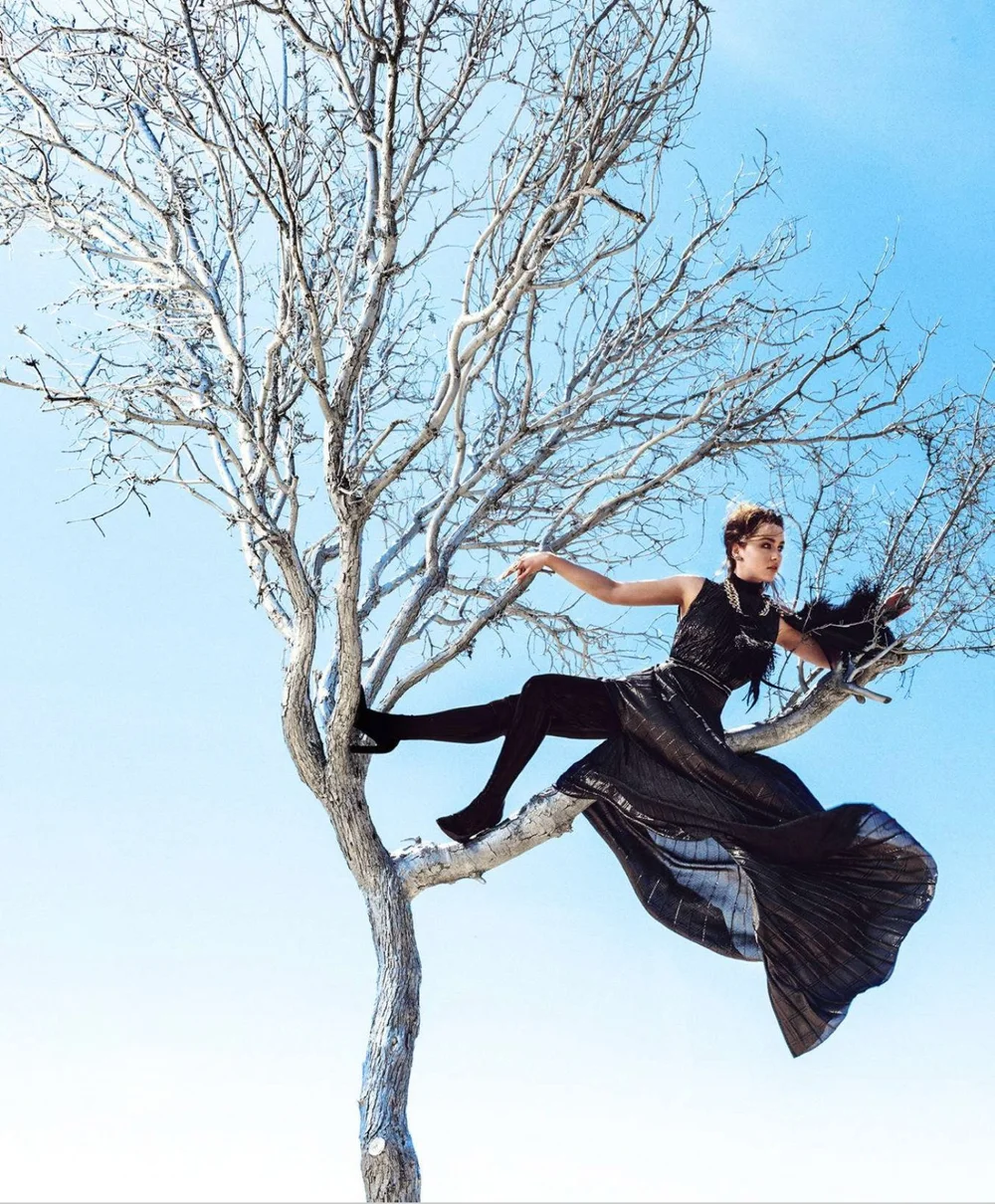 Emilia-Clarke-by-Norman-Jean-Clarke-Harpers-Bazaar-US-4.jpeg