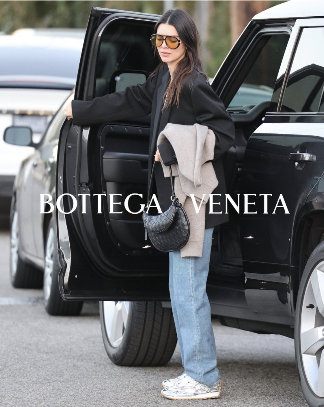 Bottega-Veneta-Pre-Spring-2024-Kendall-Jenner-5.png