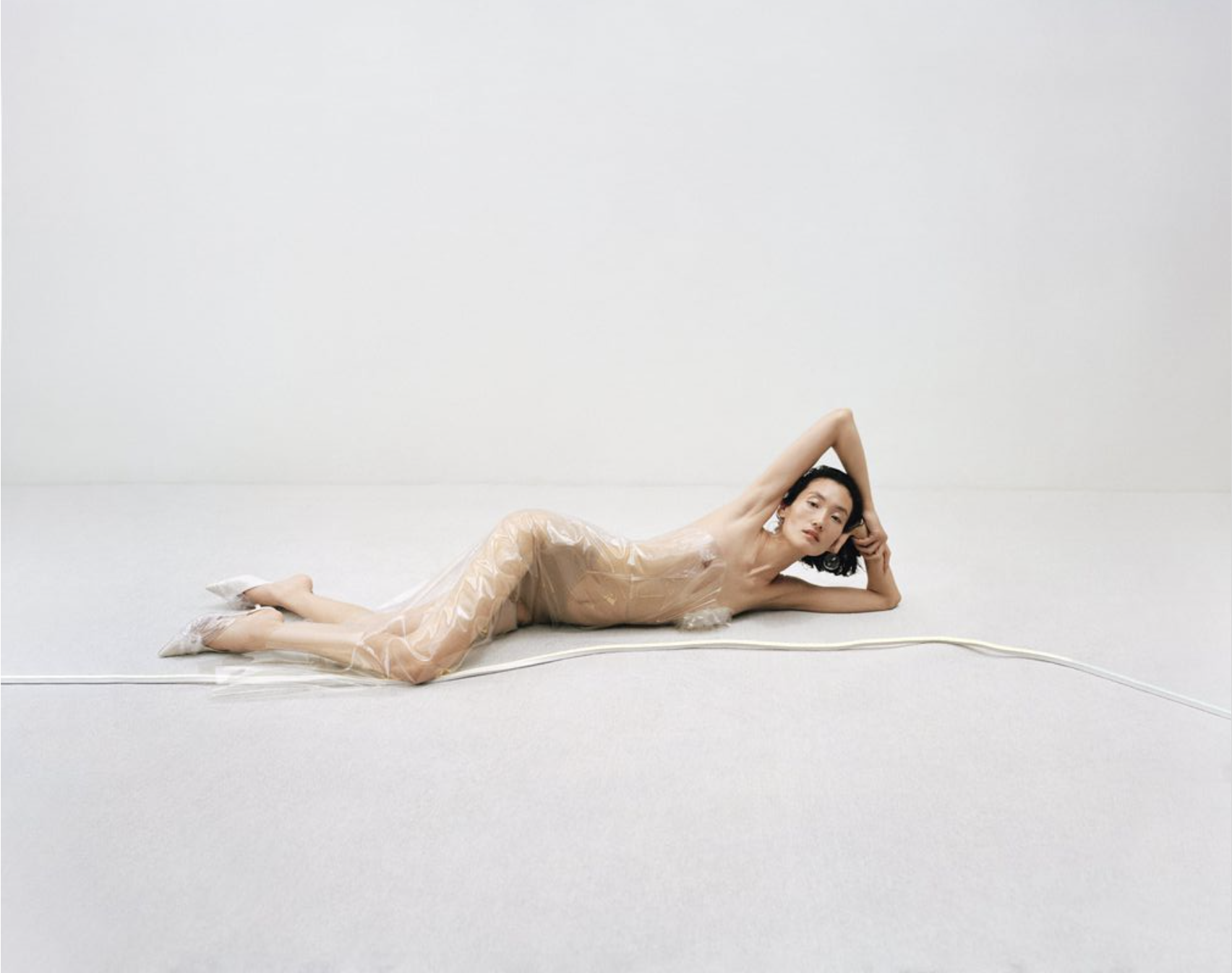Lina-Zhang-by-Josephine-Lechen-Harpers-Bazaar-France-February-2024-11.png