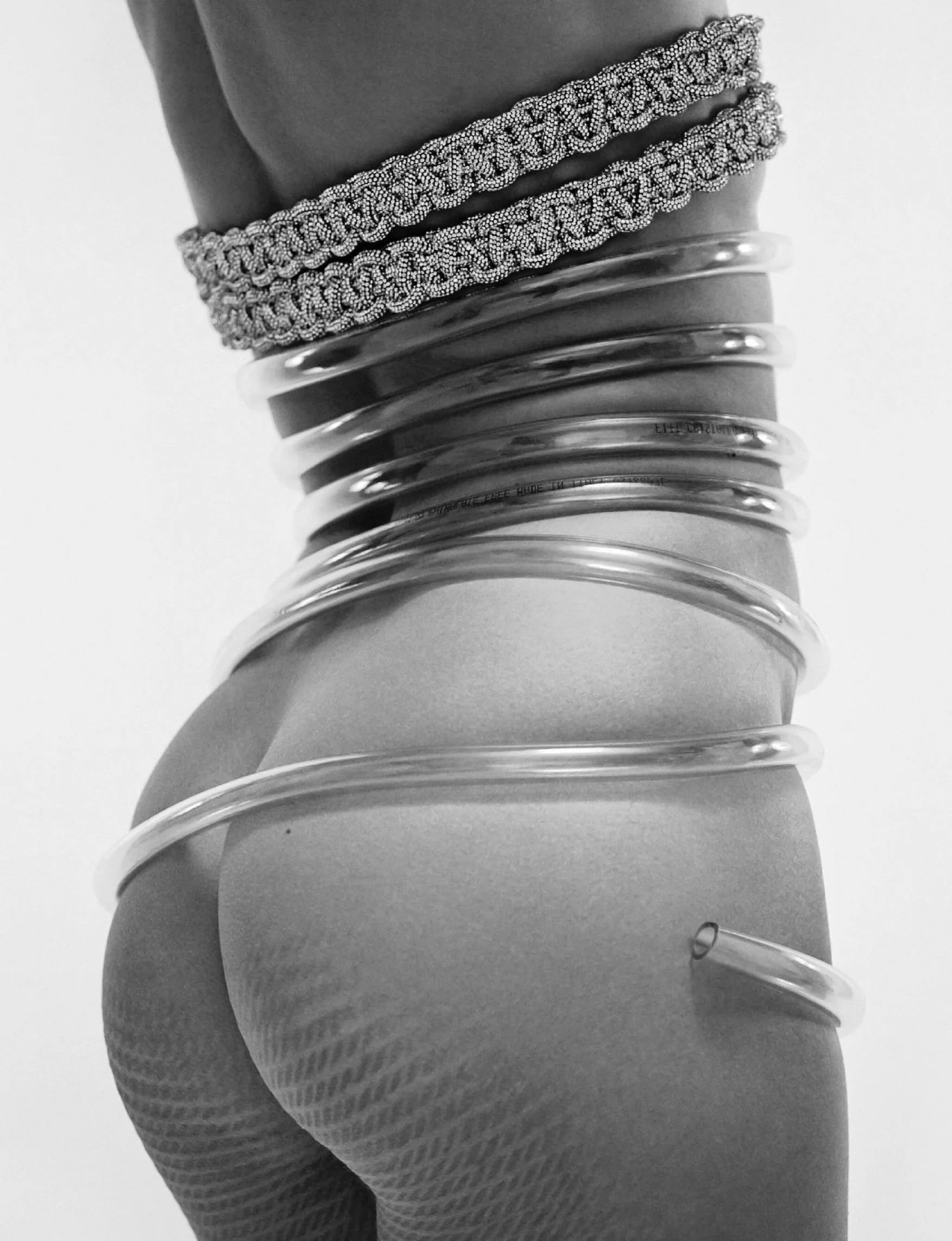 Lina-Zhang-Joséphine-Lochen-Harpers-Bazaar-France-1.jpeg