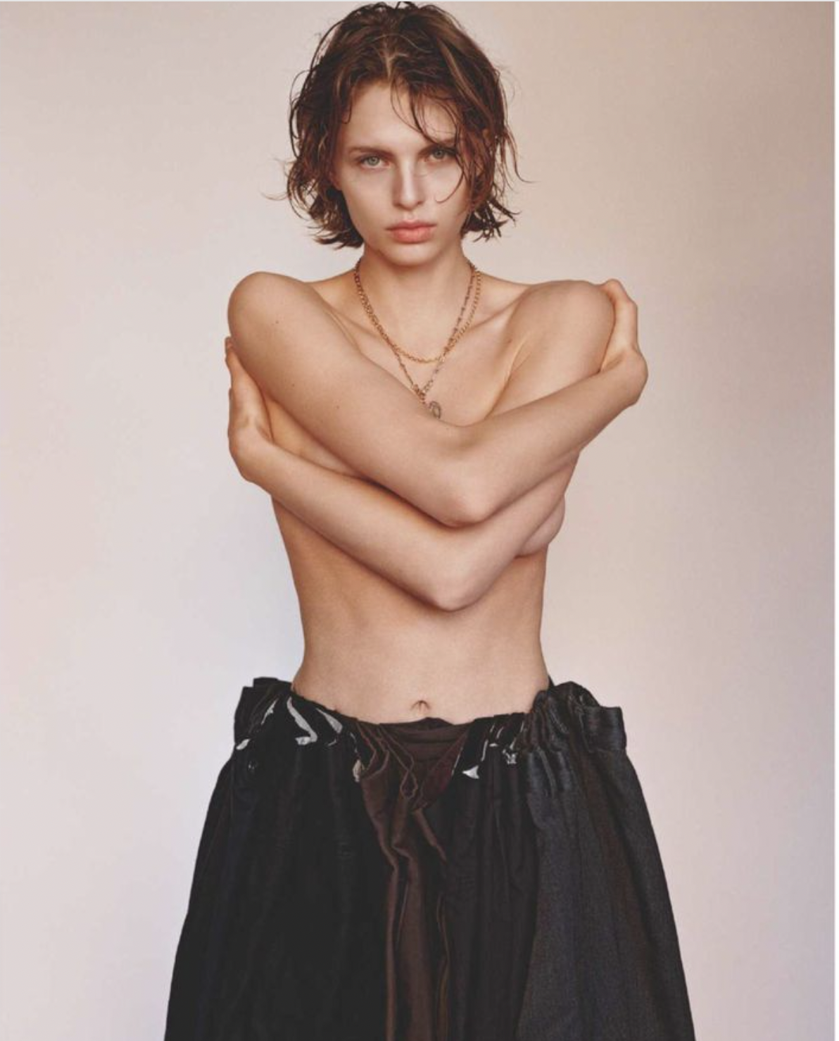 Karolina-Spakowski-by-Alasdair-McLellan-Harpers-Bazaar-France-4.png