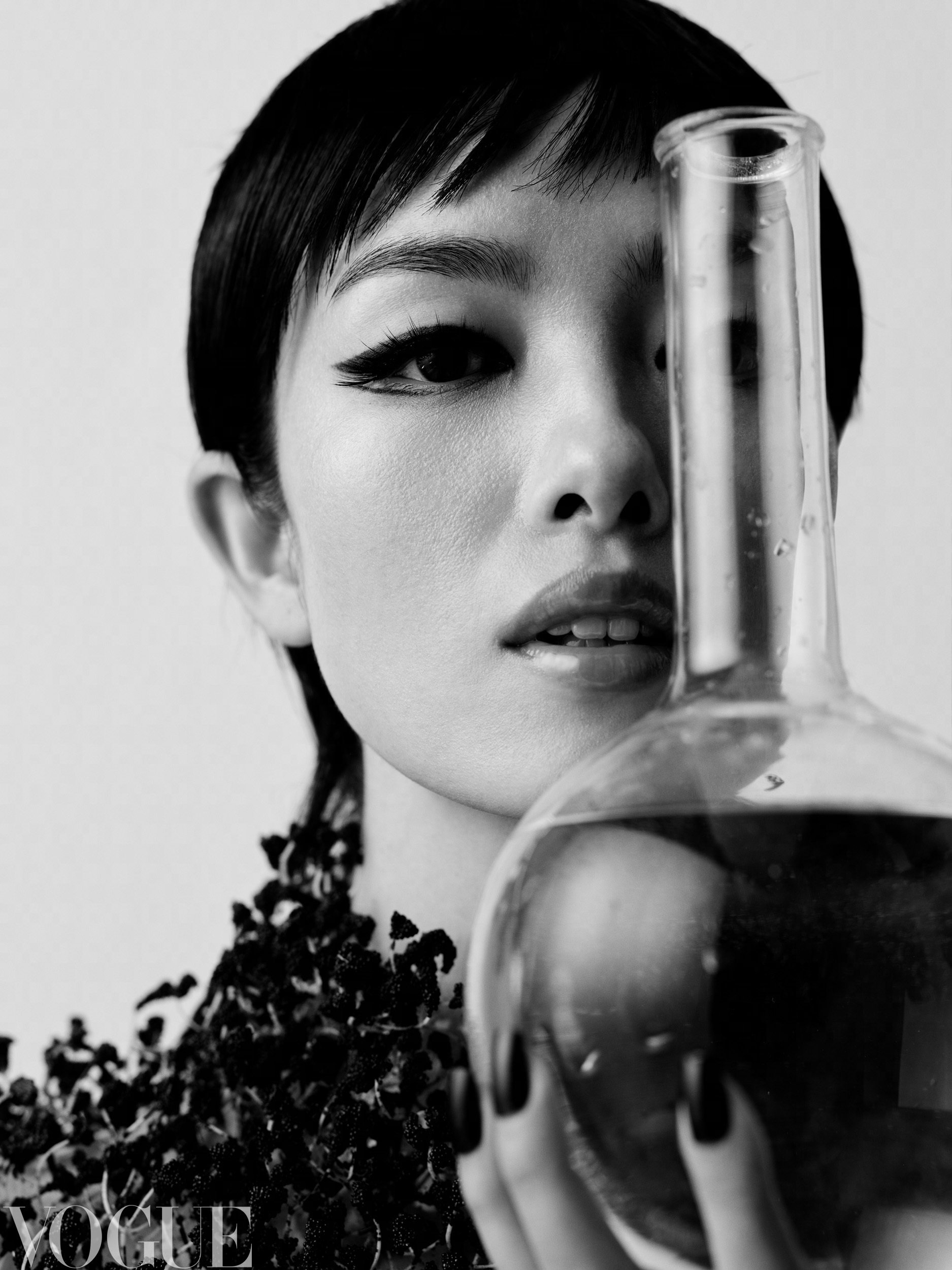 FeiFei-Sun-by-Zoey-Grossman-Vogue-China-March-2024-15.jpeg
