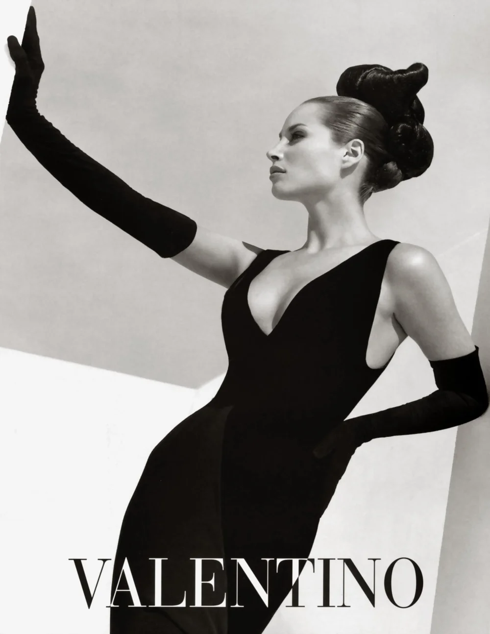 C-Christy-Turlington-by-Herb-Ritts-Vanity-Fair-US-September-1995-Valentino-10.jpeg