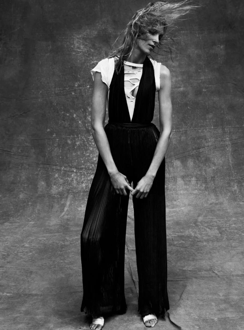 Anja-Rubik-by-Inez-Vinoodh-032c-Magazine-Summer-2015-11.jpg