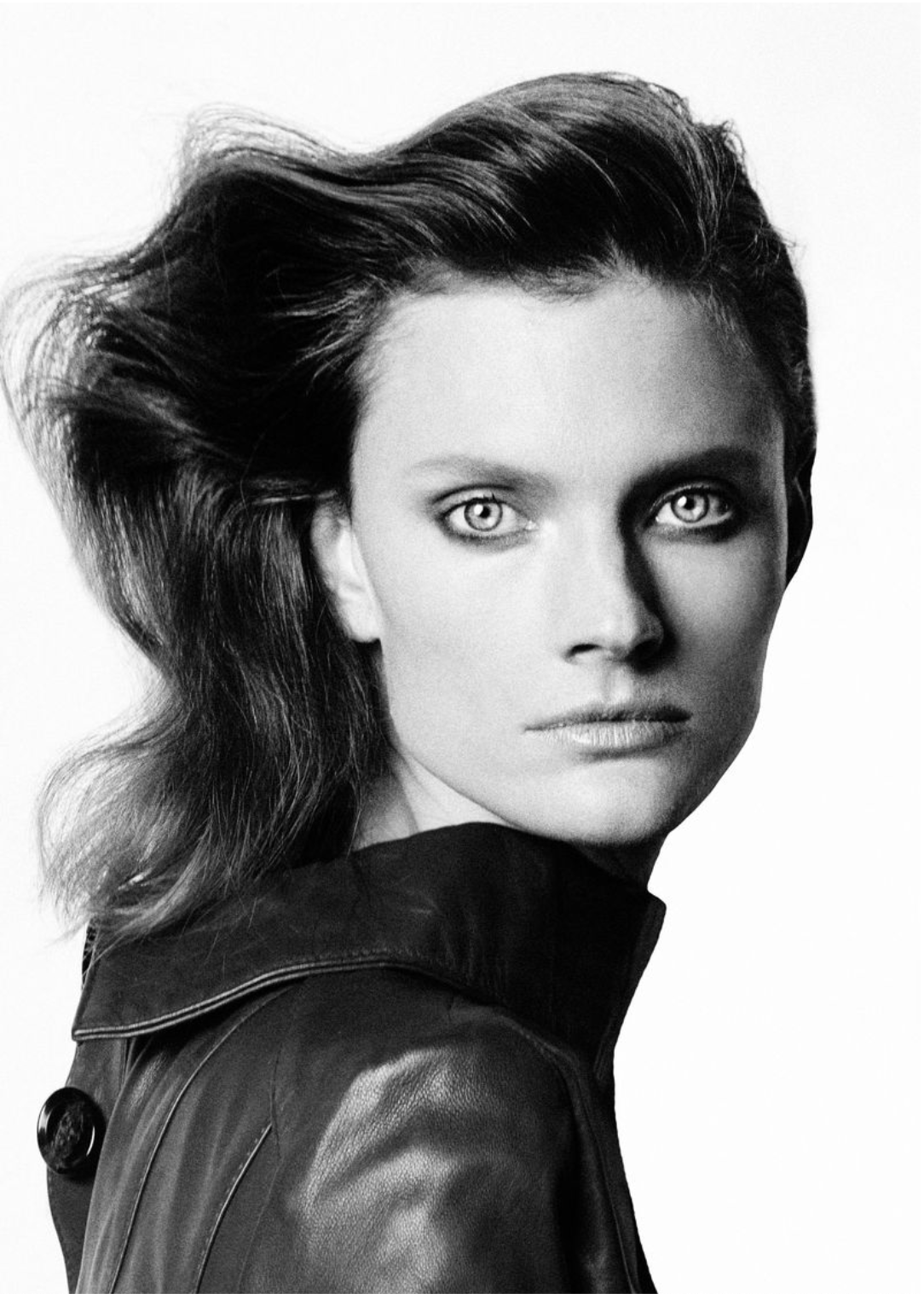 Constance-Jablonski-by-Jesus-Isnard-Telva-March-2024-2.png