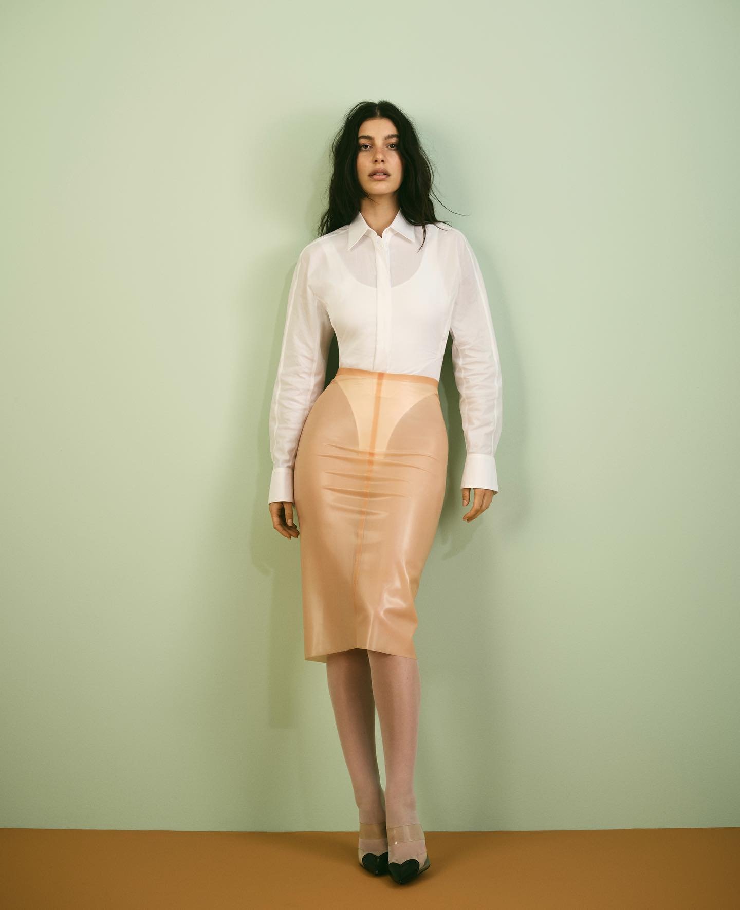Camila-Morrone-by-Zoey-Grossman-Vogue-Mexico-April-2024-8.jpg
