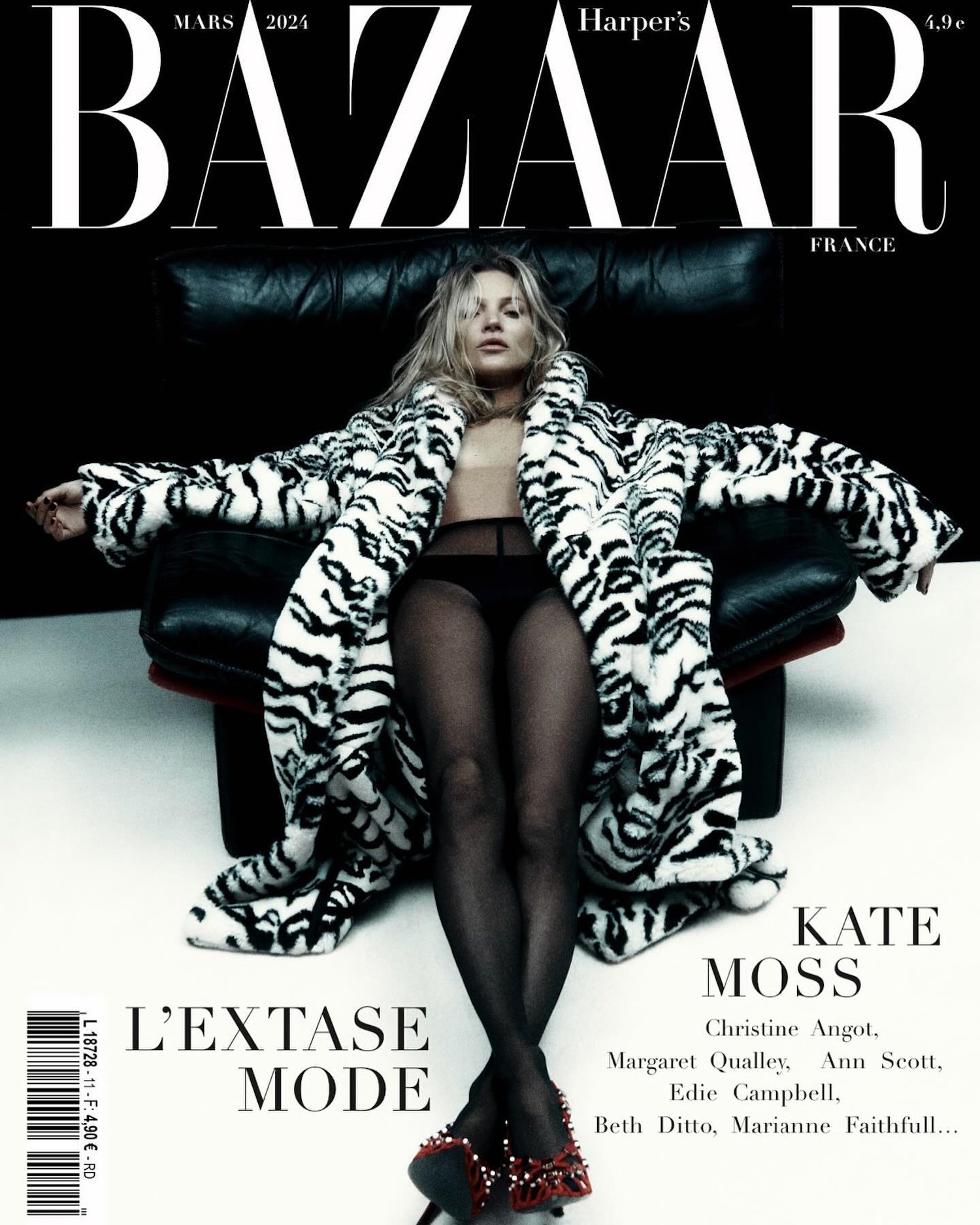 Kate-Moss-by-Robin-Galiegue-Harpers-Bazaar-France-March-2024-14.jpg