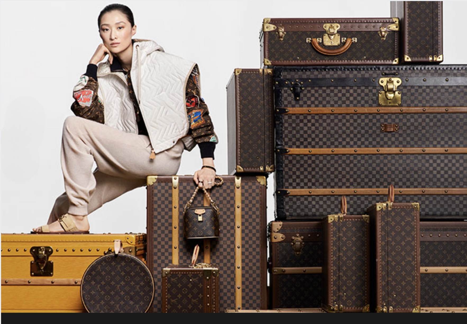 FW24【Louis Vuitton】Flight Mode Elysee Palace Patch Jacket Louis Vuitton Flight Mode Summer 2024 Honors New Paris LV