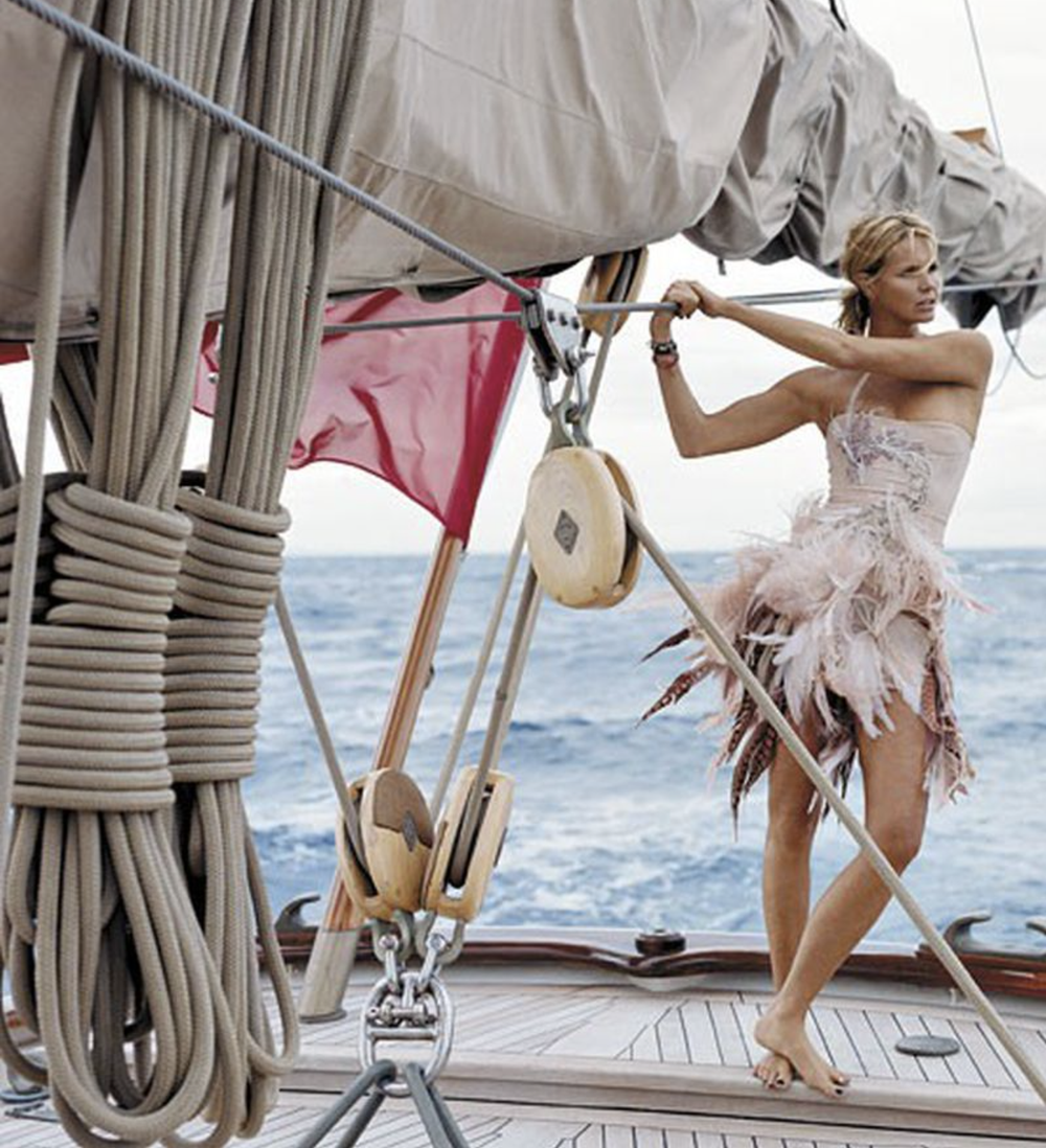 Elle-Macpherson-by-Gilles-Bensimon-ELLE-UK-July-2011-2.png