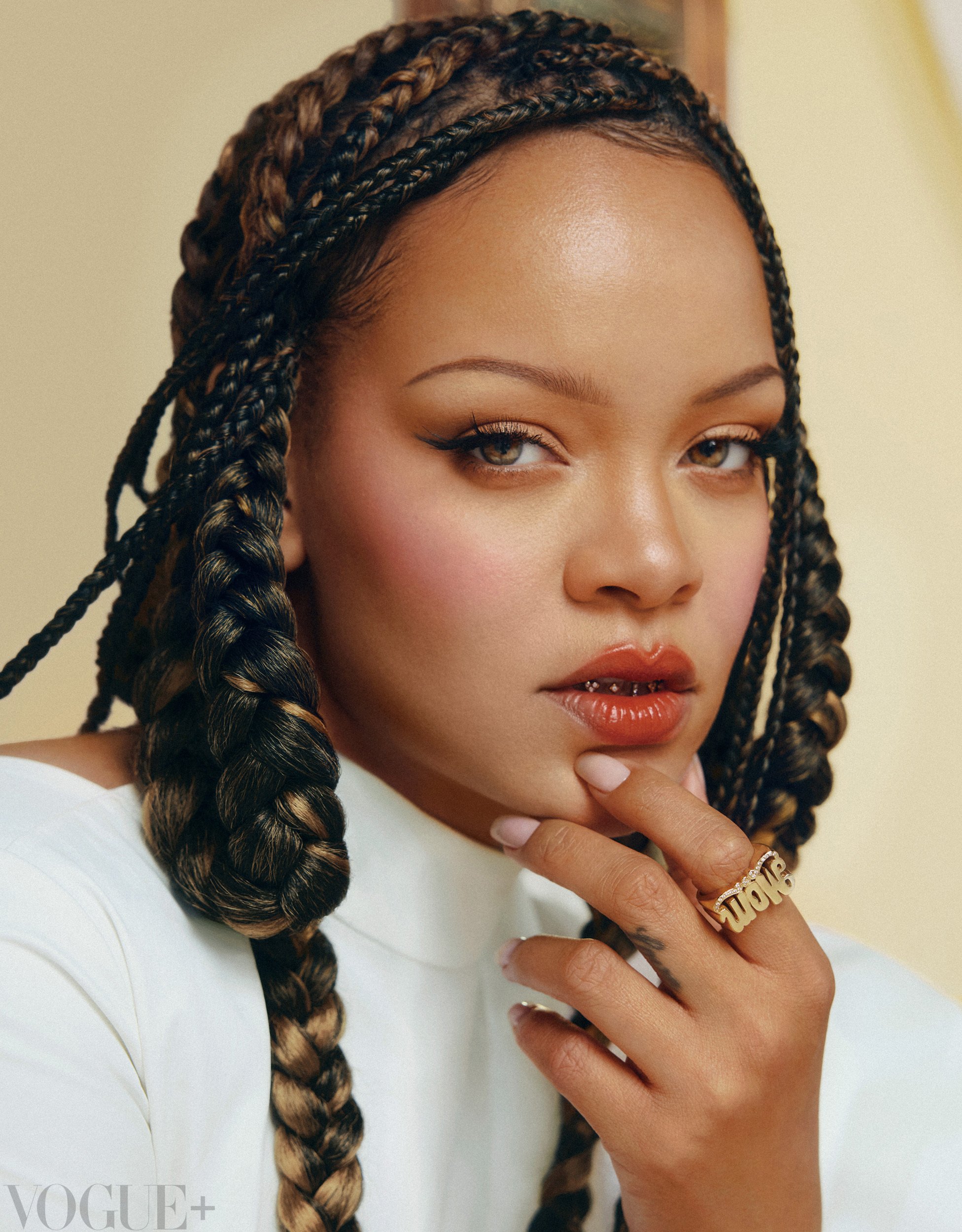 Rihanna-in-Vogue-China-April-2024-by-Hailun-Ma-2.jpeg