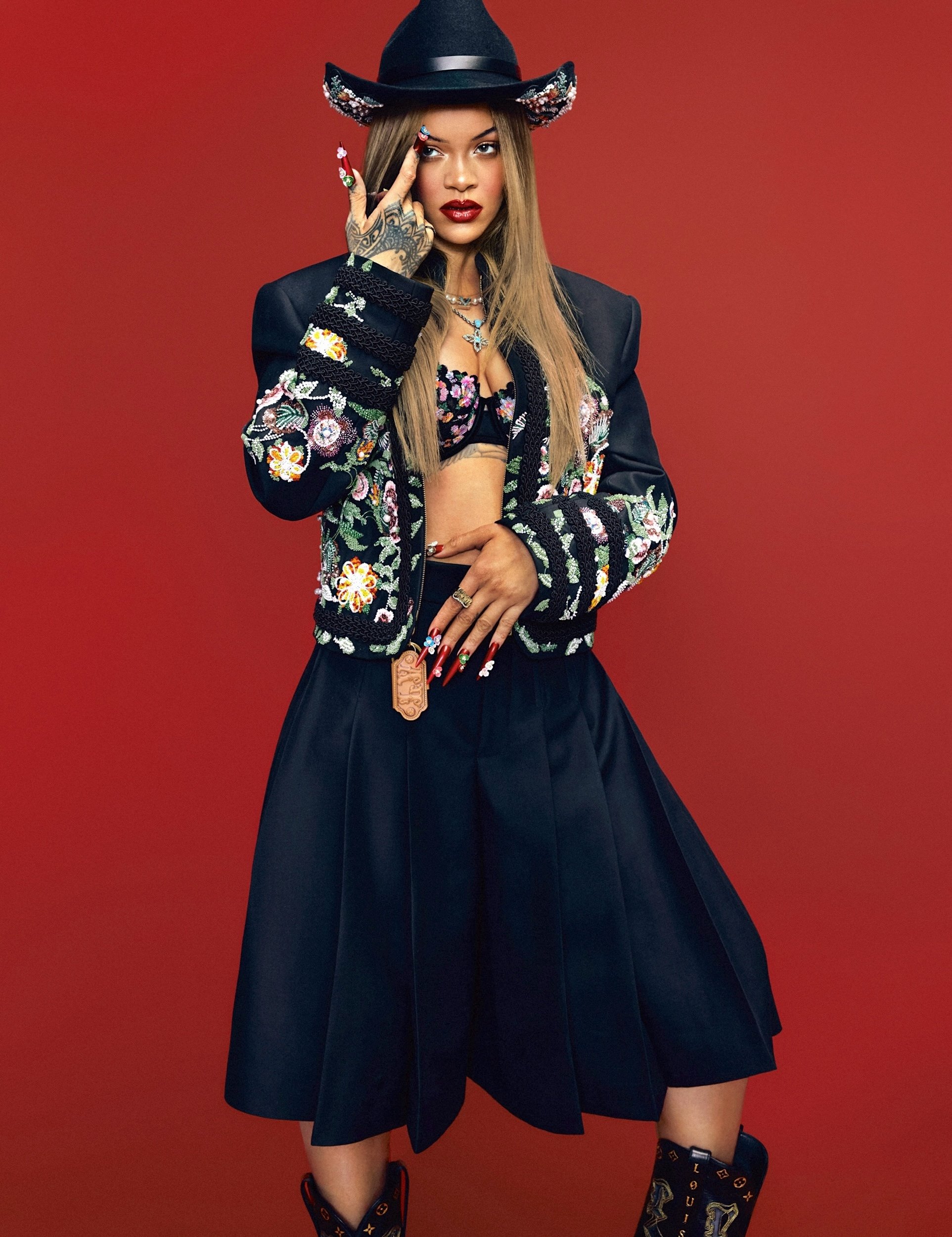 Rihanna-in-Vogue-China-April-2024-by-Hailun-Ma-5.jpeg