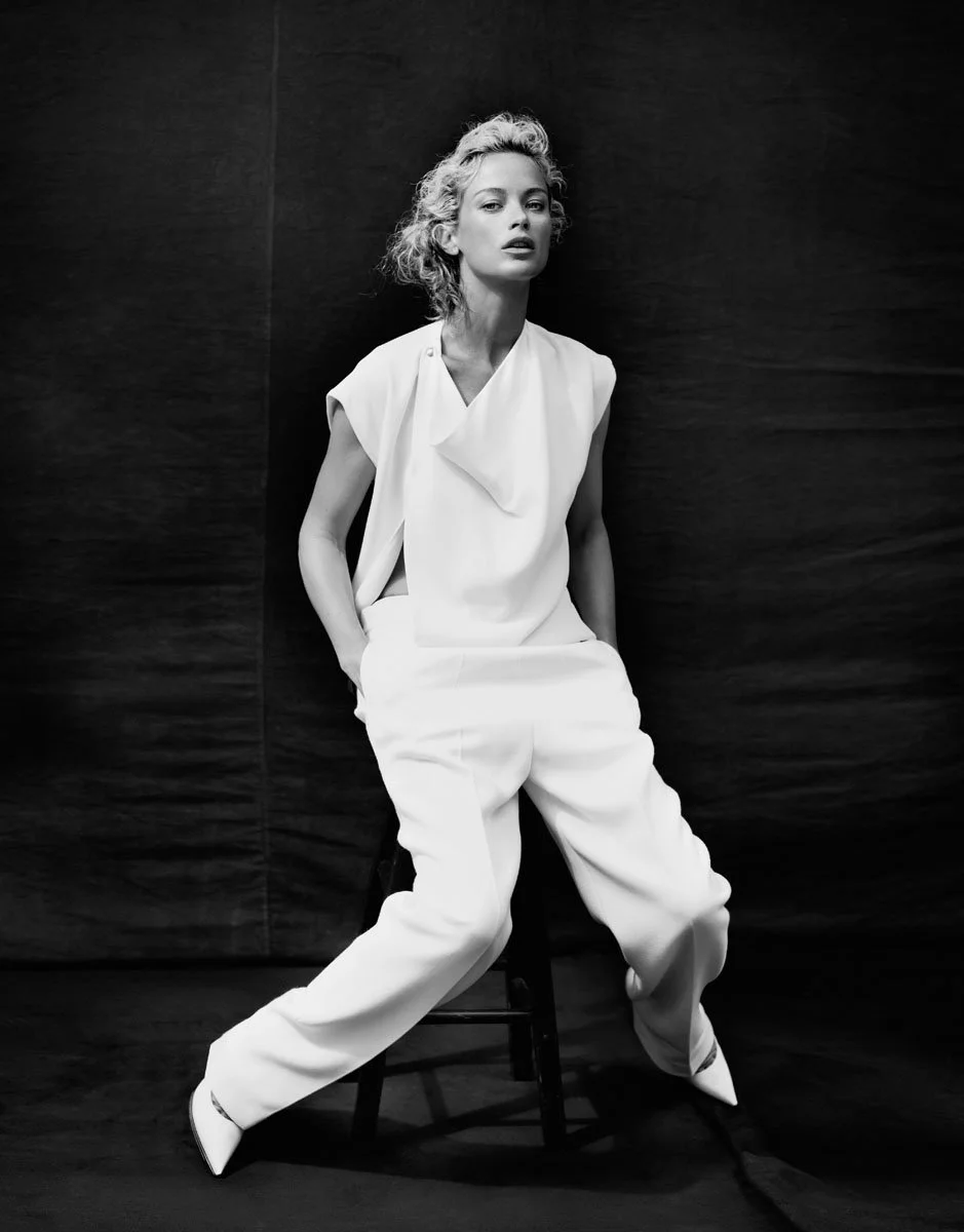 Carolyn-Murphy-by-Cass-Bird-Urban-Renewal-Vogue-Korea-November-2012-1.jpg